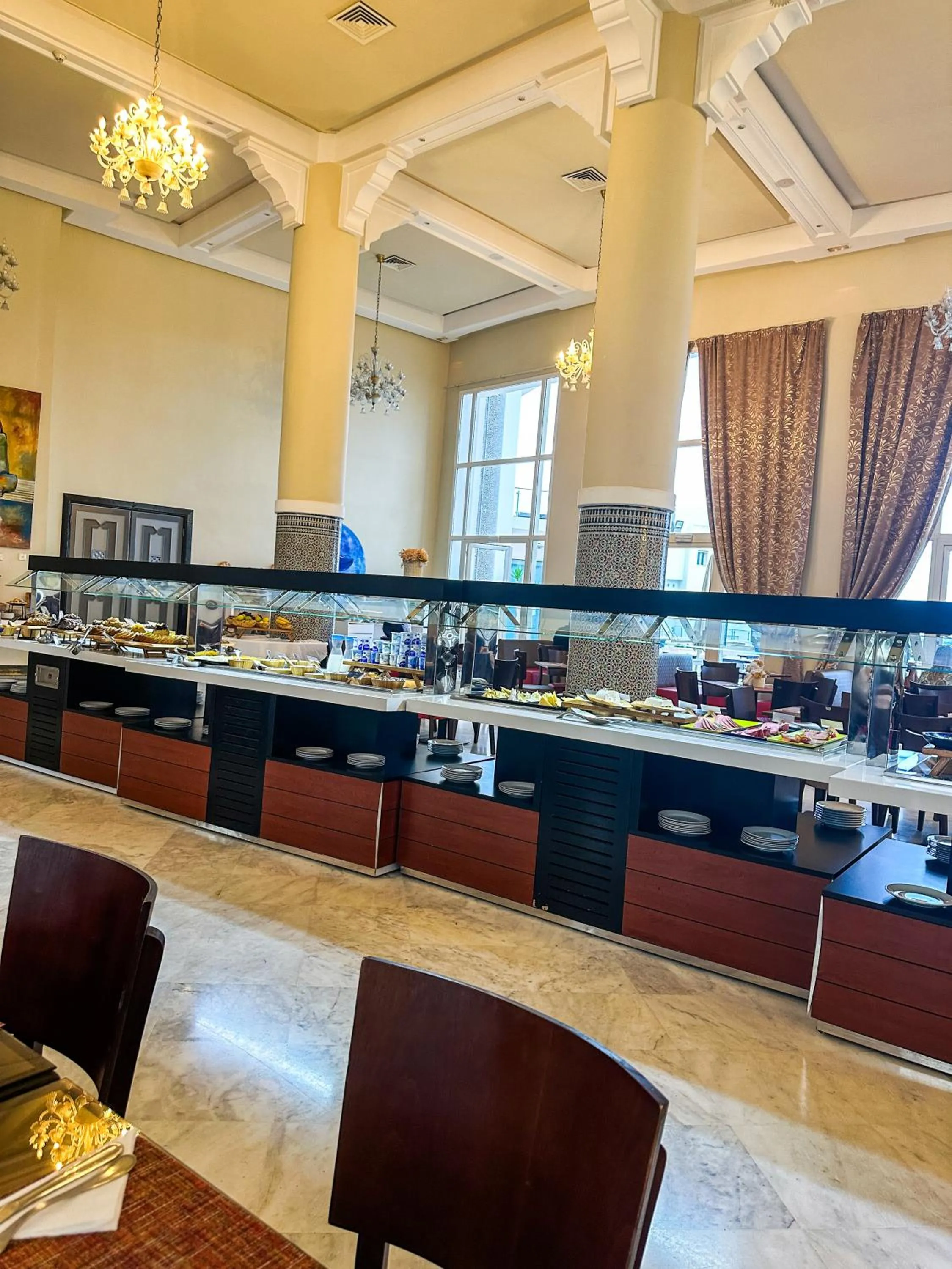 Restaurant/places to eat in Grand Mogador Sea View & Spa