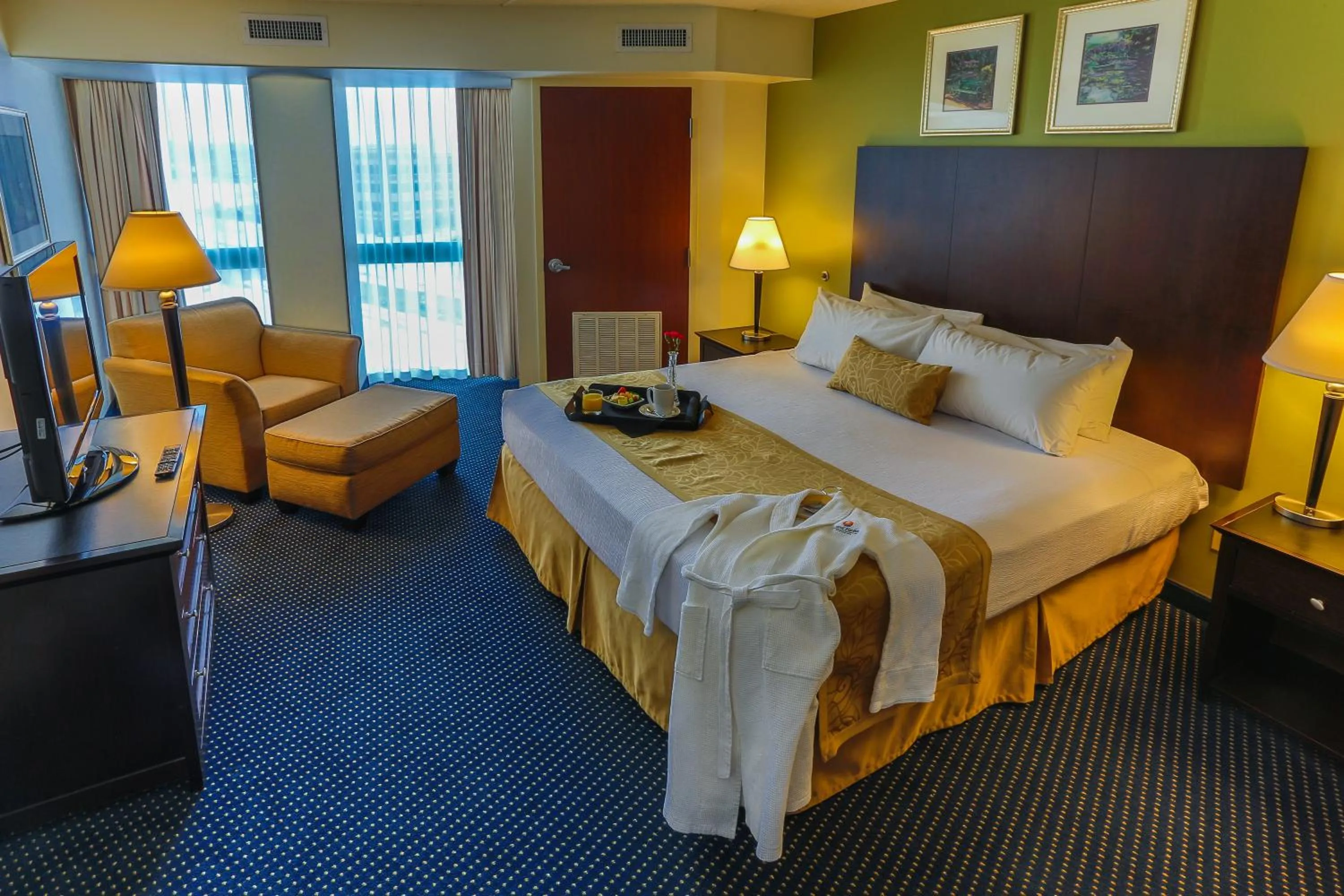 Bed in Grand Harbor Resort and Waterpark