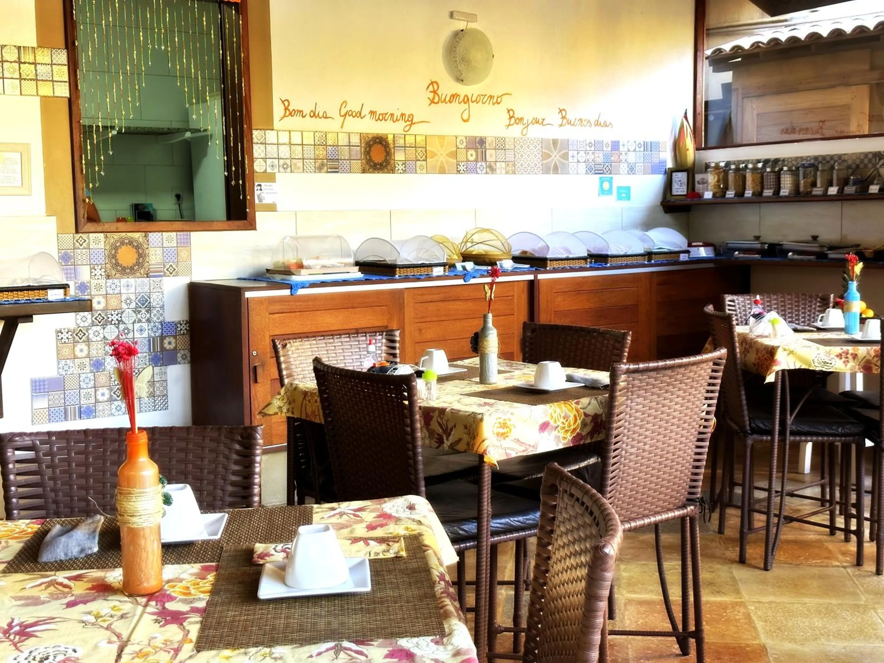 Breakfast in Pousada CasAlice