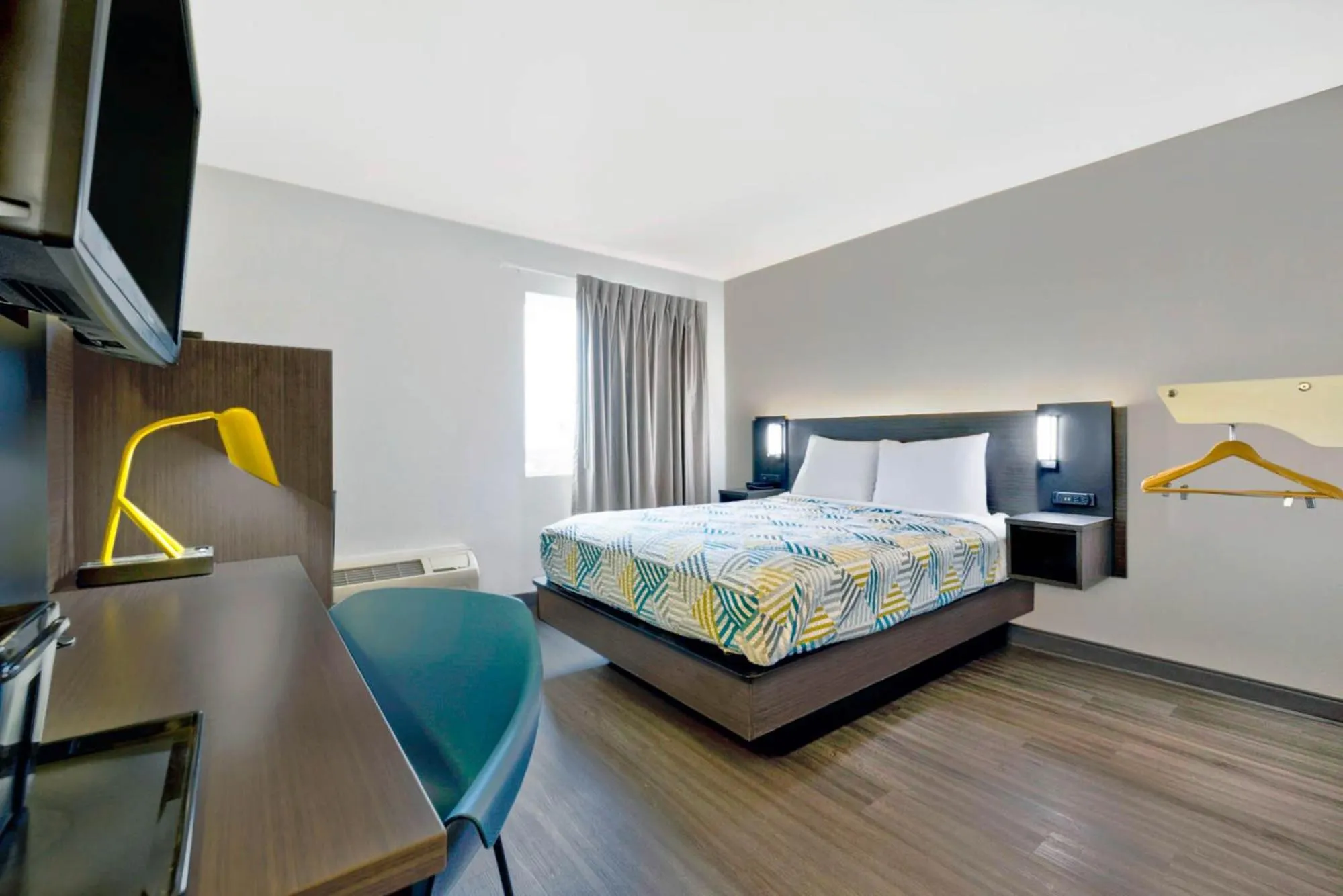 Bed in Motel 6-Marble Falls, TX