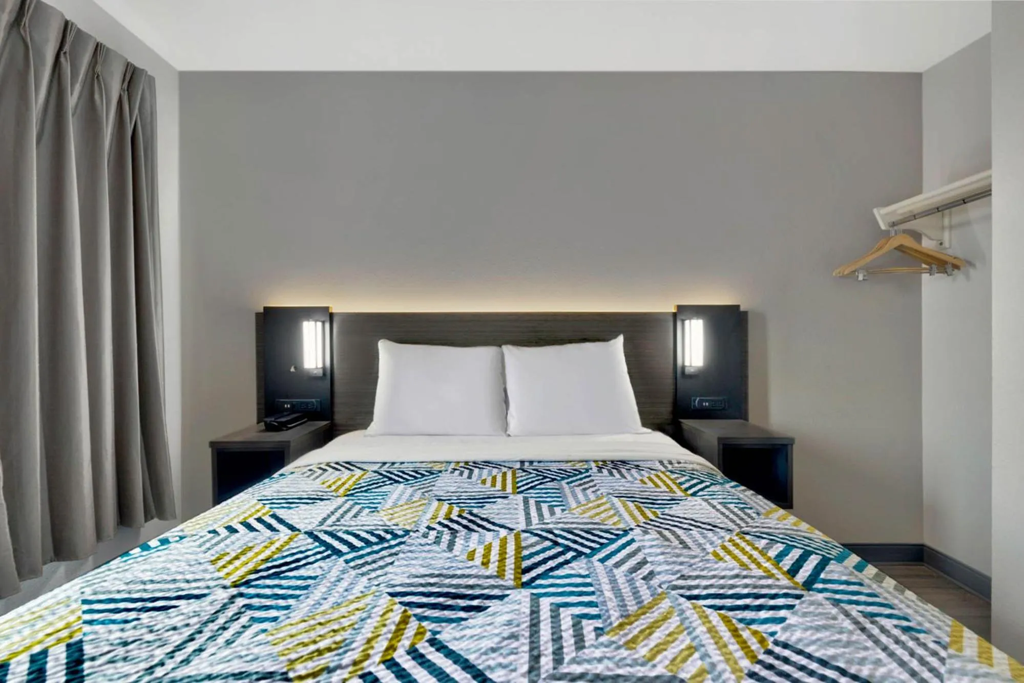 Bed in Motel 6-Marble Falls, TX