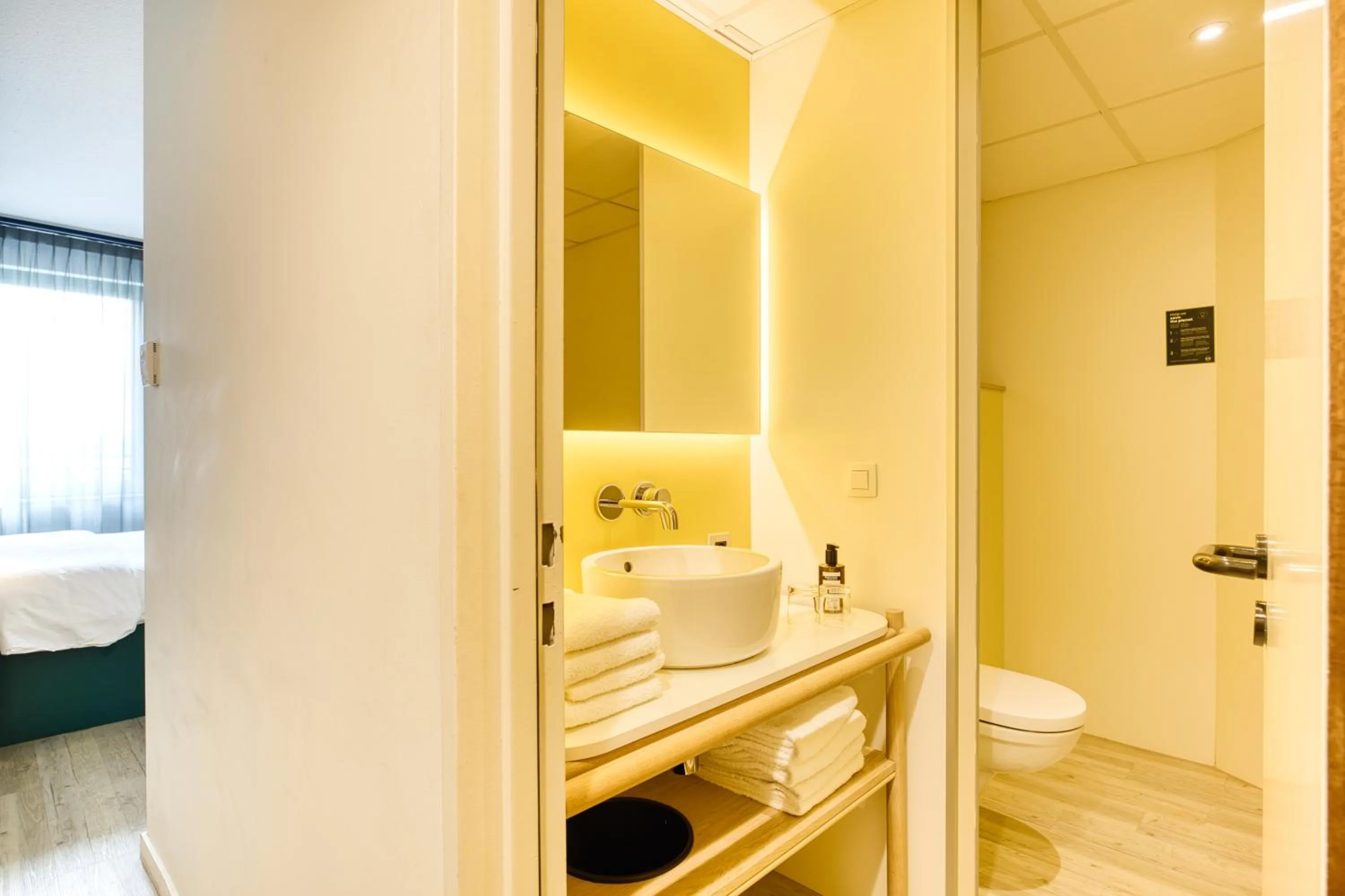 Bathroom in B&B HOTEL Brussels Centre Louise