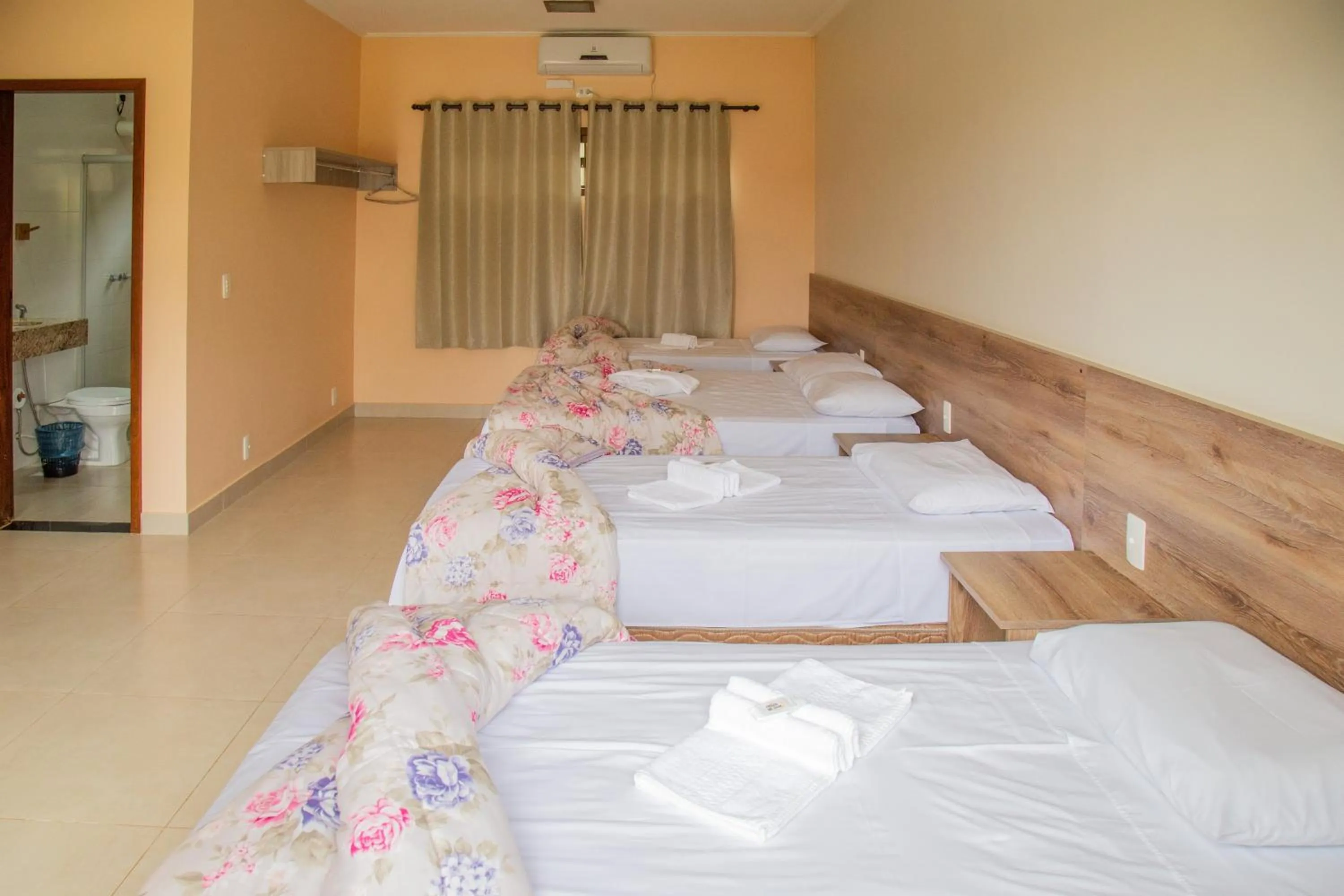 Bed in Pousada dos Guias