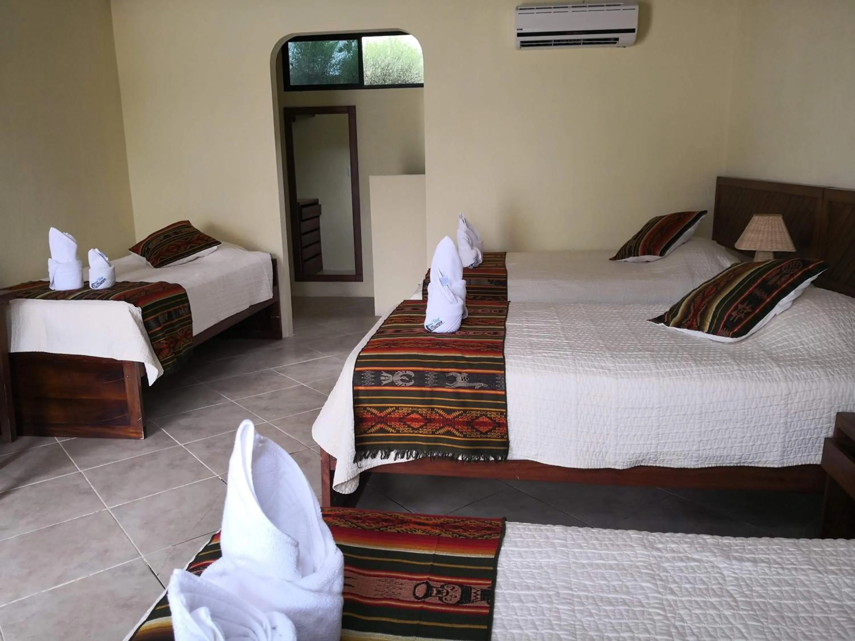 Shower, Bed in Arena Blanca Eco Hotel