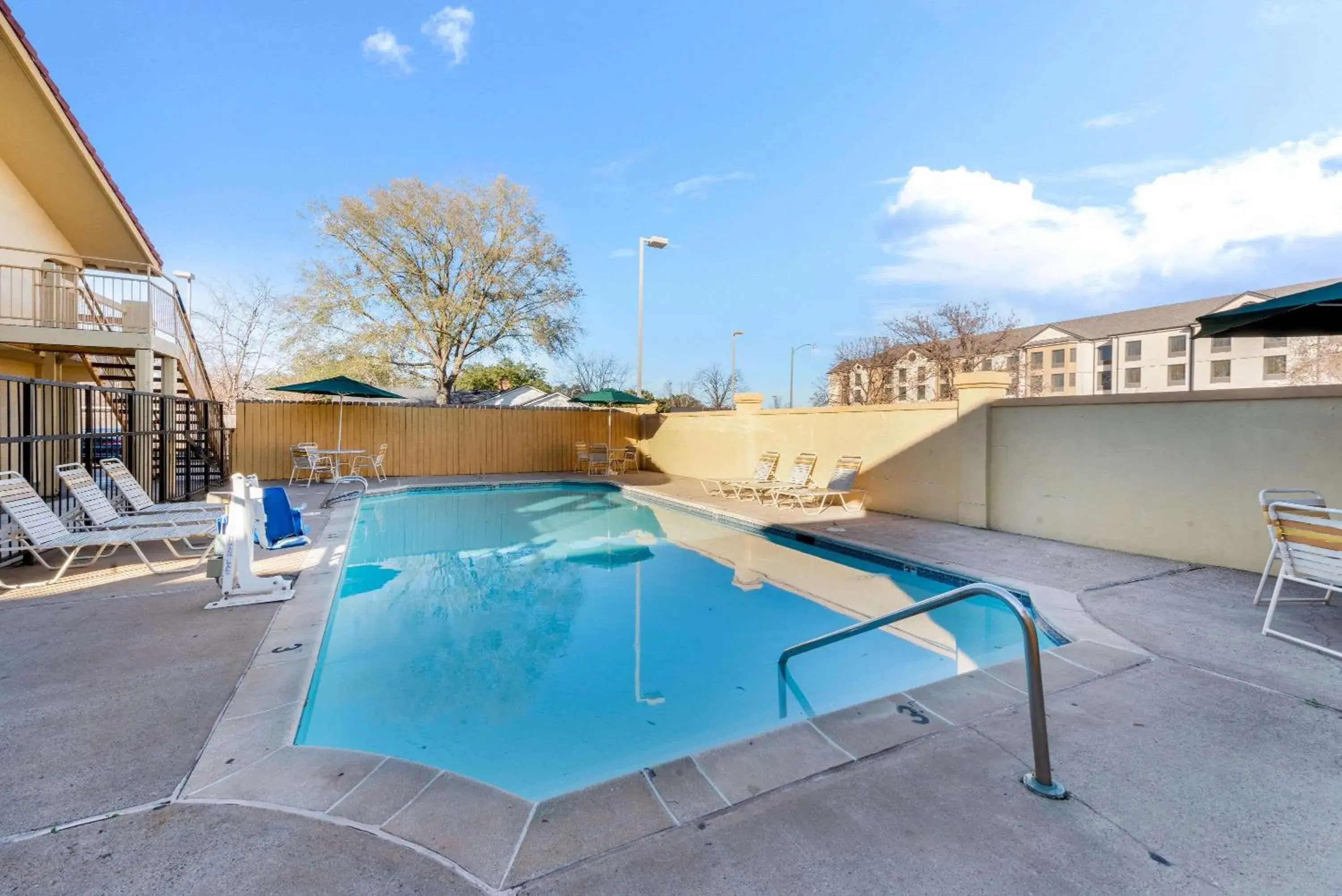 On site, Swimming Pool in La Quinta Inn by Wyndham Bossier City