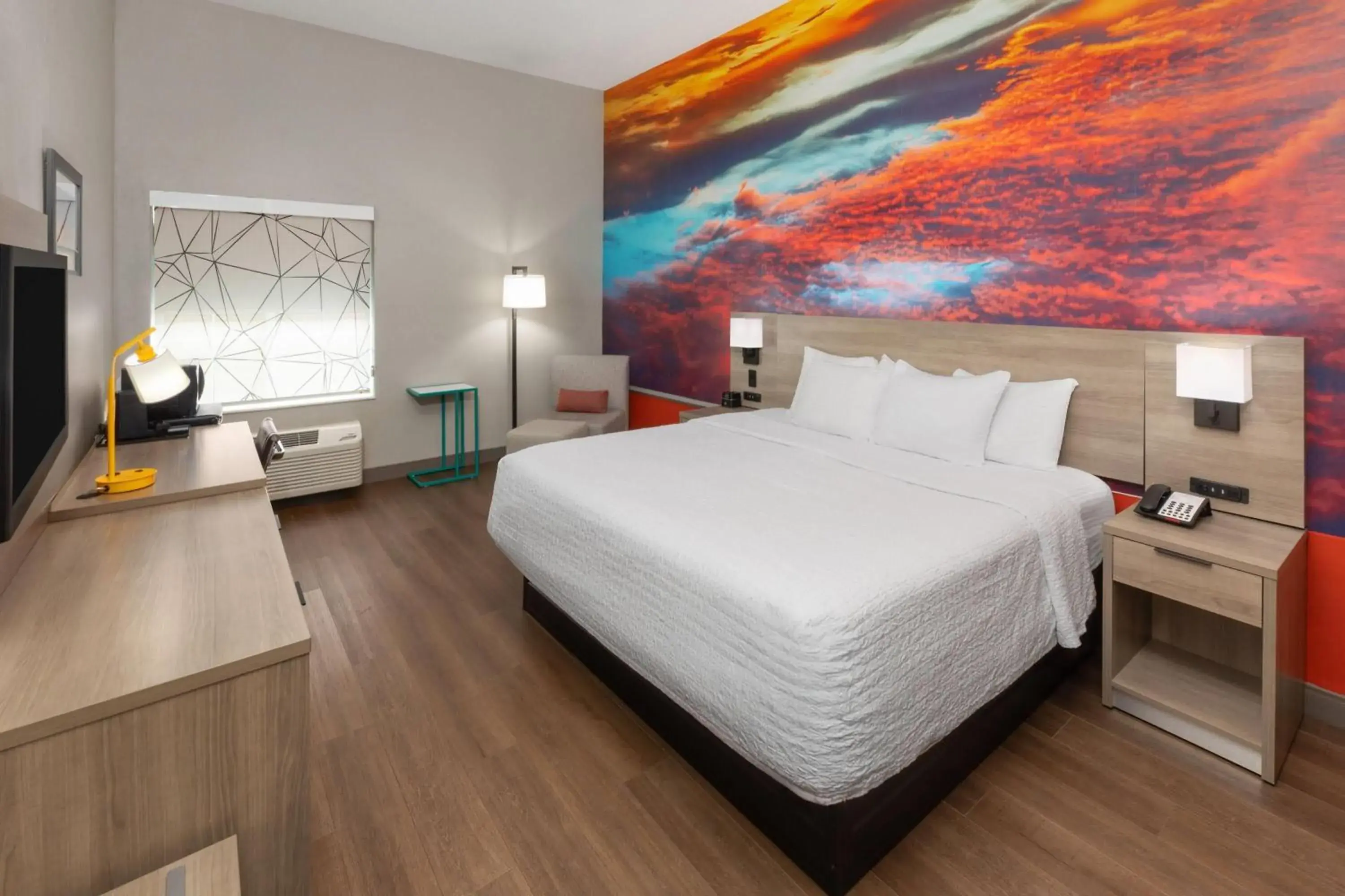 Deluxe King Room with Roll-In Shower - Mobility Accessible/Non-Smoking in La Quinta by Wyndham Oklahoma City - Moore Deluxe King Room with Roll-In Shower - Mobility Accessible/Non-Smoking in La Quinta by Wyndham Oklahoma City - Moore