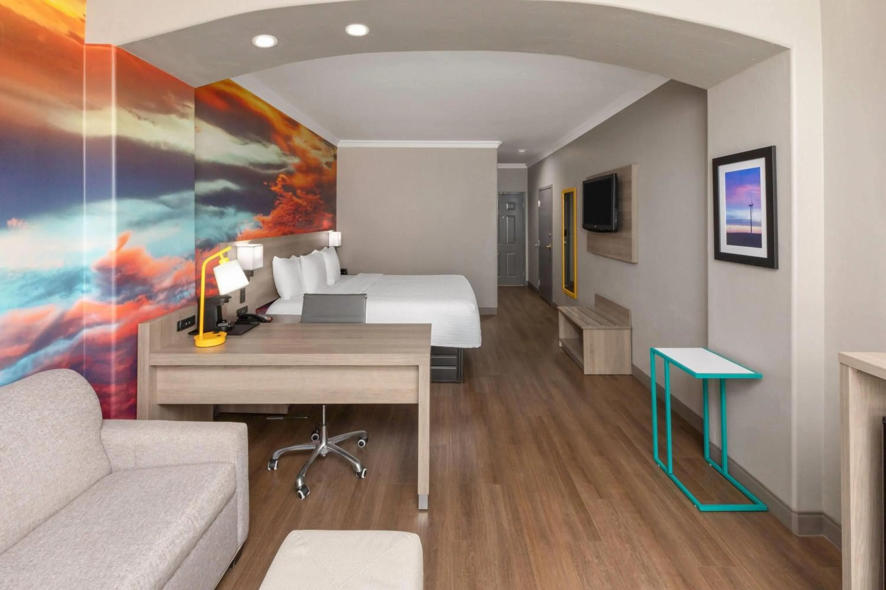 Photo of the whole room in La Quinta by Wyndham Oklahoma City - Moore