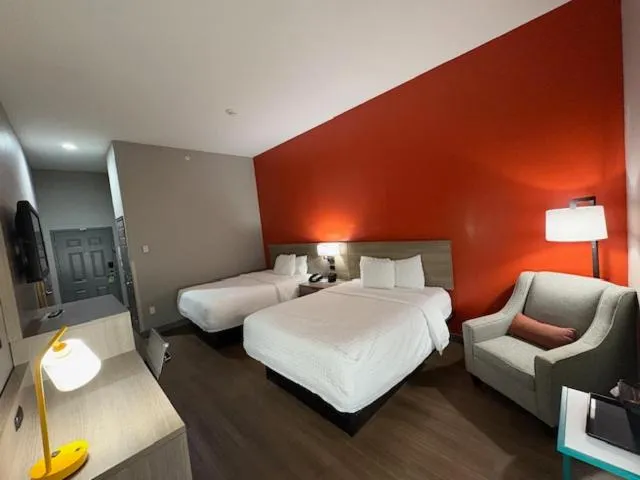 Photo of the whole room, Bed in La Quinta by Wyndham Oklahoma City - Moore