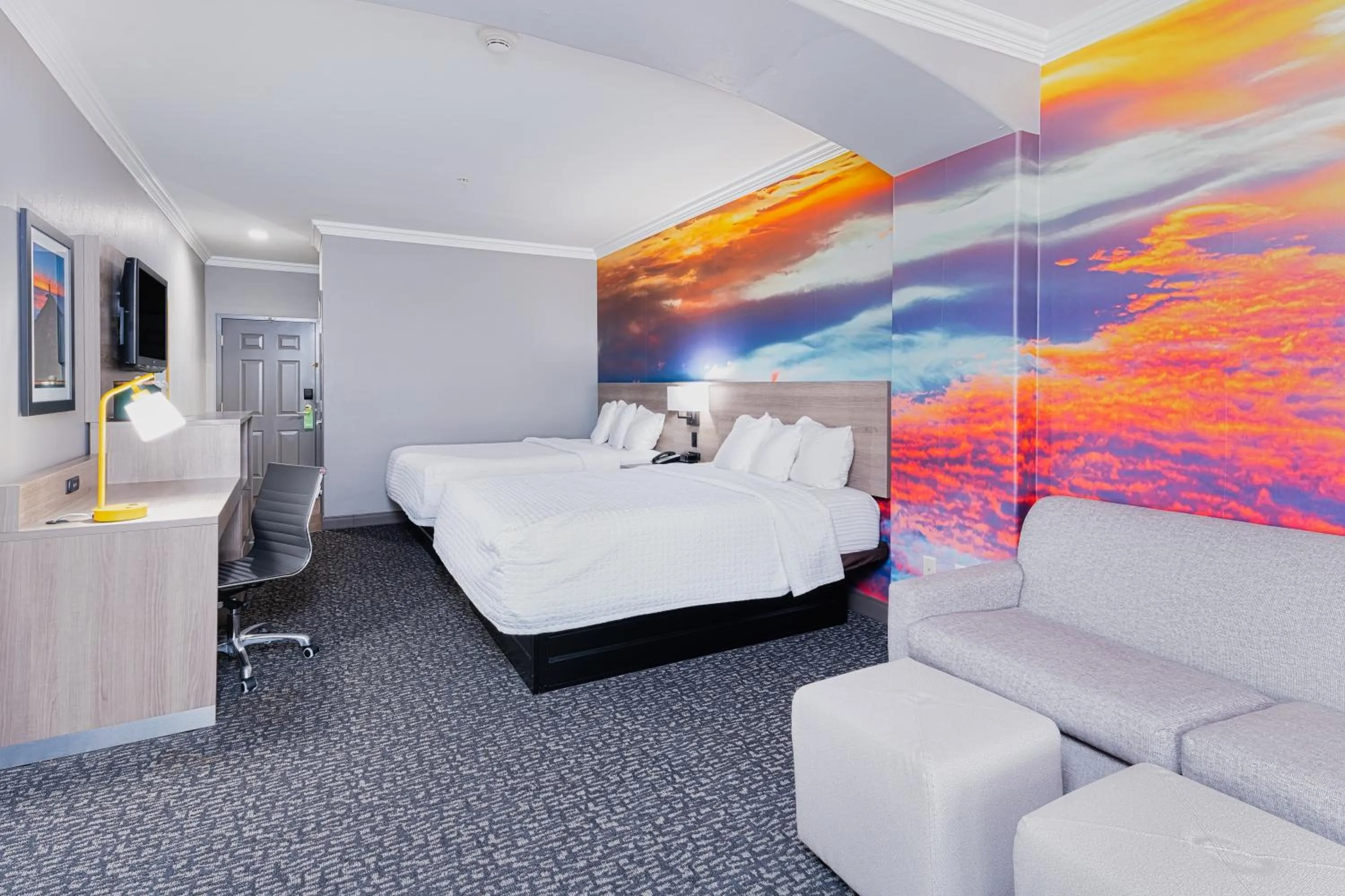 Photo of the whole room, Bed in La Quinta by Wyndham Oklahoma City - Moore