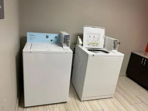washing machine in La Quinta by Wyndham Oklahoma City - Moore