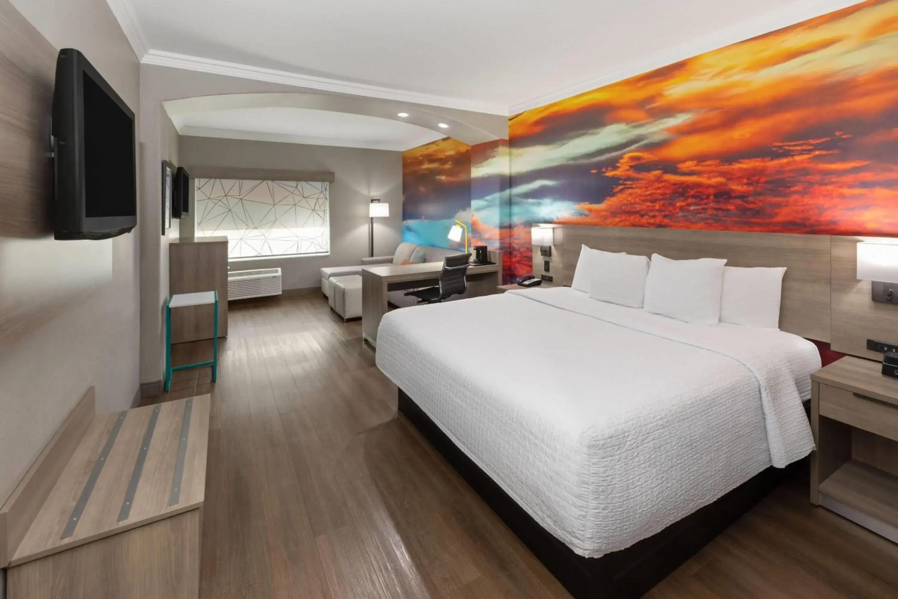 King Room with Bath Tub - Mobility/Hearing Accessible - Non-Smoking in La Quinta by Wyndham Oklahoma City - Moore King Room with Bath Tub - Mobility/Hearing Accessible - Non-Smoking in La Quinta by Wyndham Oklahoma City - Moore