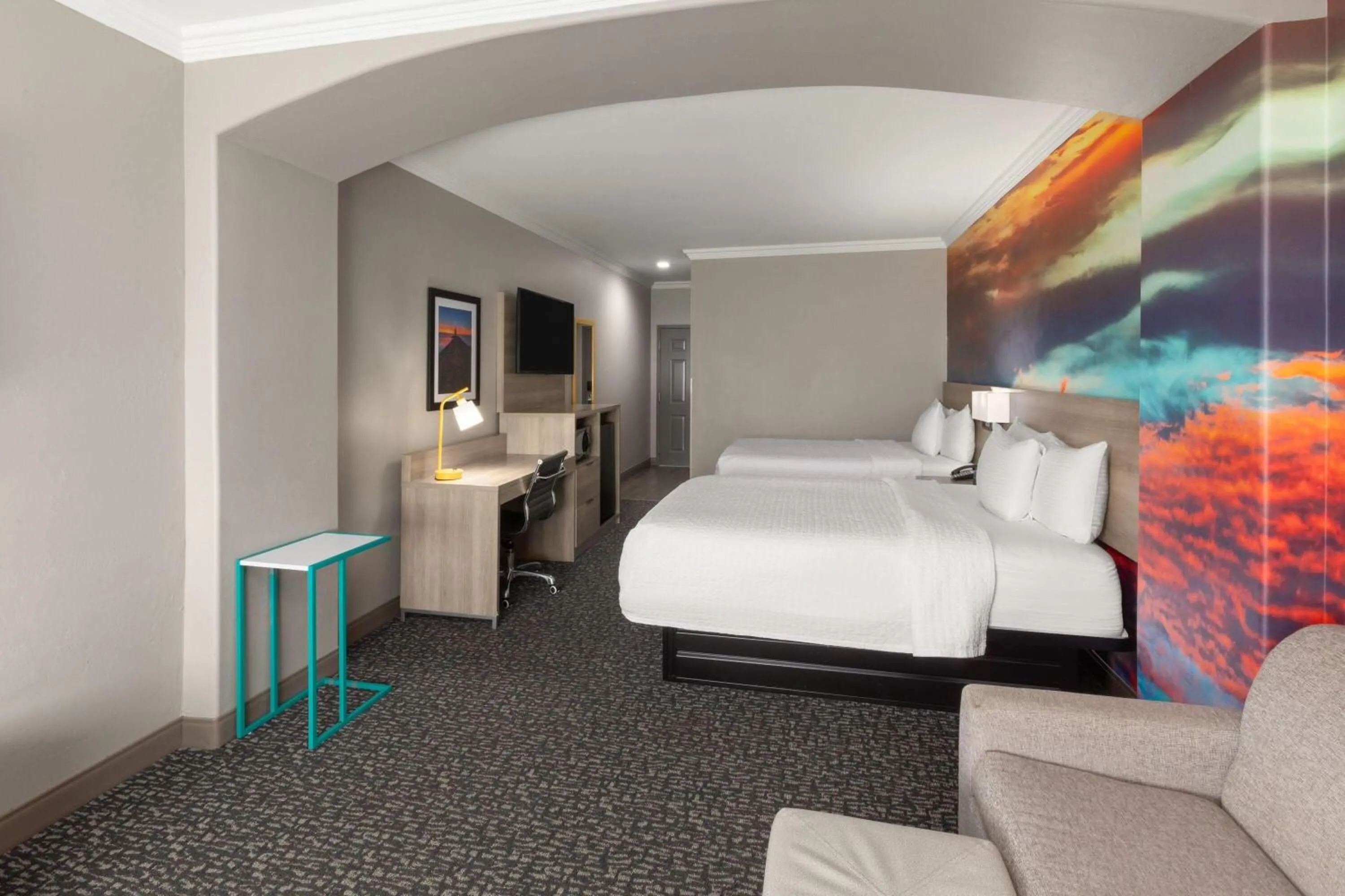 Photo of the whole room, Bed in La Quinta by Wyndham Oklahoma City - Moore