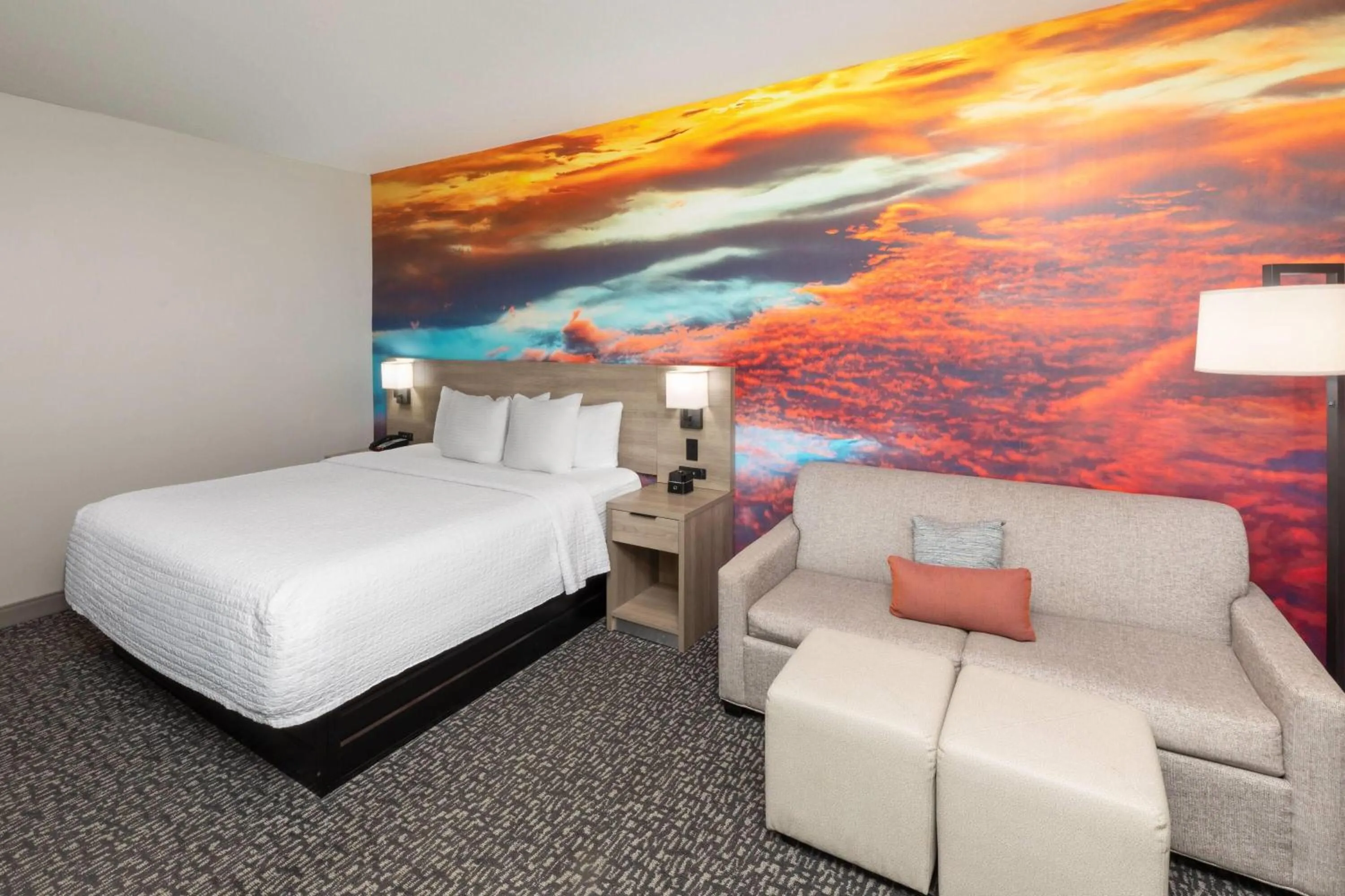 Photo of the whole room, Bed in La Quinta by Wyndham Oklahoma City - Moore