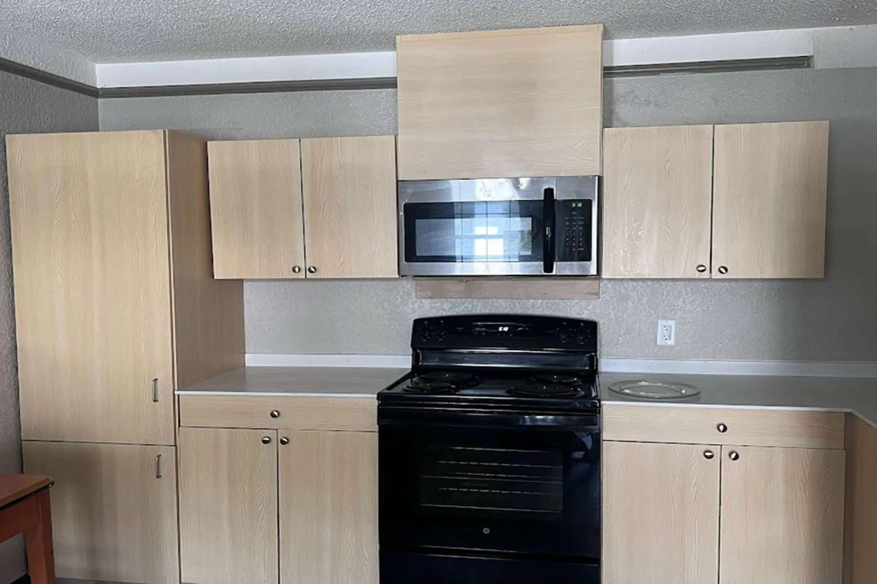 Photo of the whole room, Kitchen/Kitchenette in Days Inn by Wyndham Sulphur West