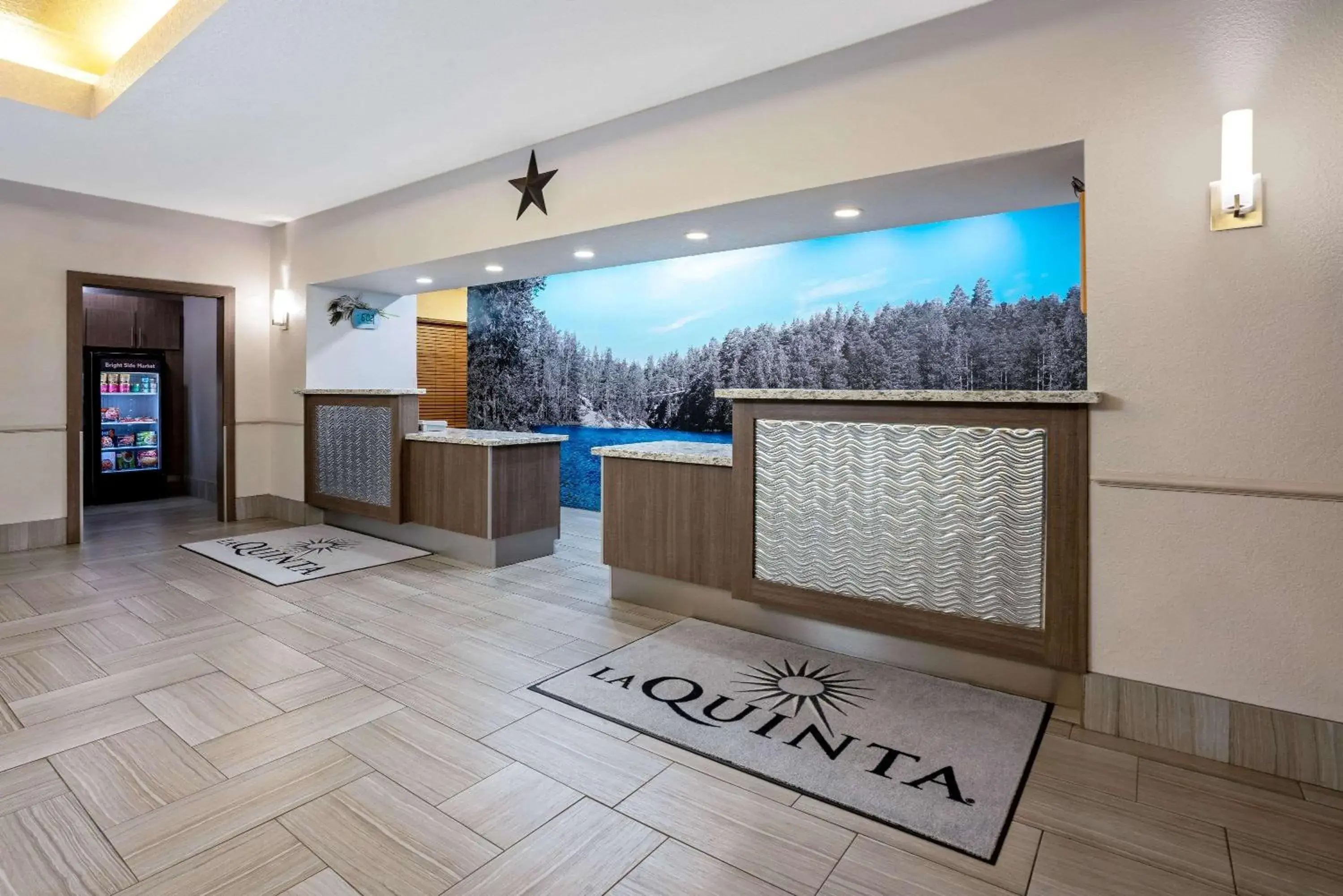 Lobby or reception in La Quinta by Wyndham Conroe Lobby or reception in La Quinta by Wyndham Conroe