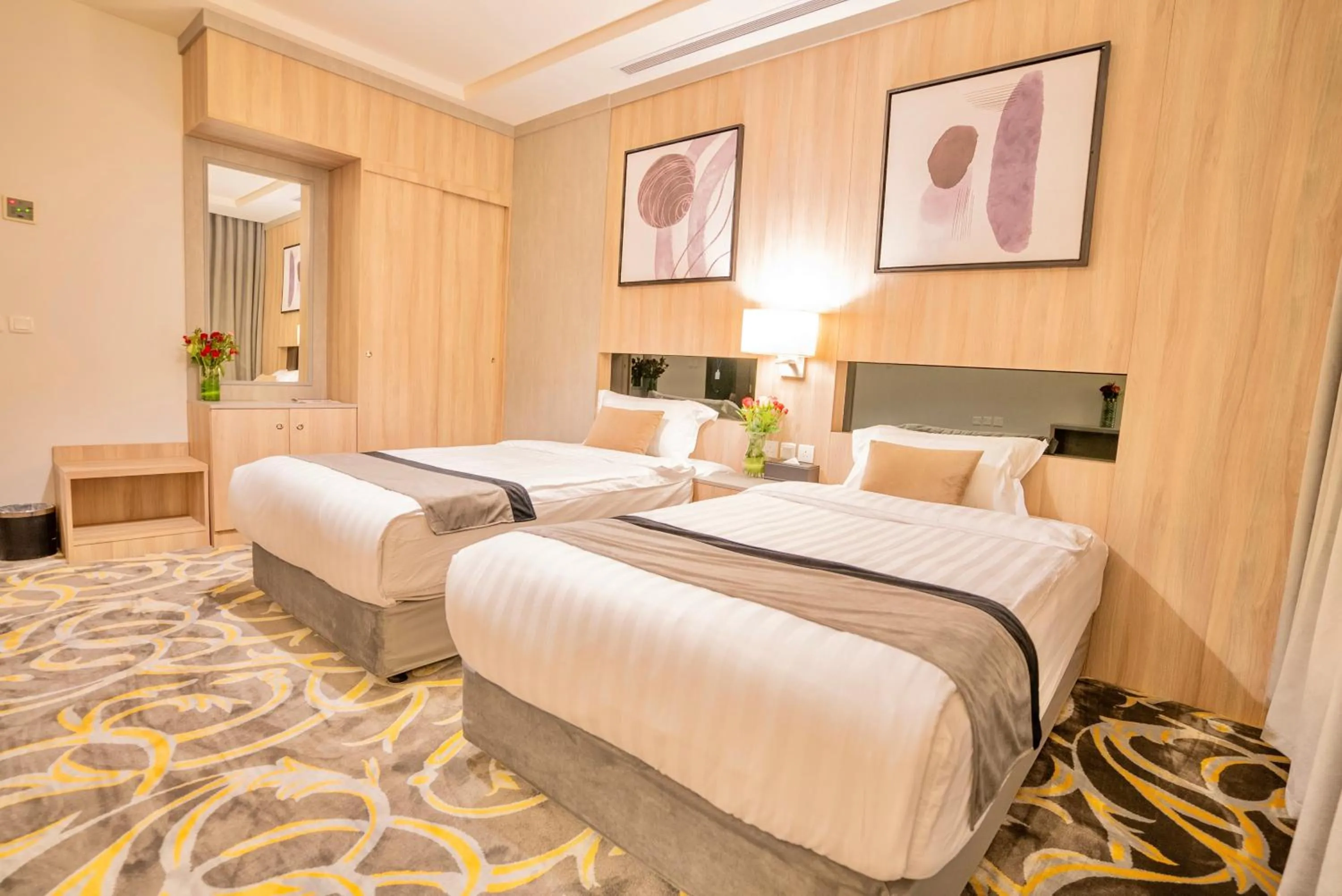 Bed in Laten Suites Serviced Apartment Al Naseem