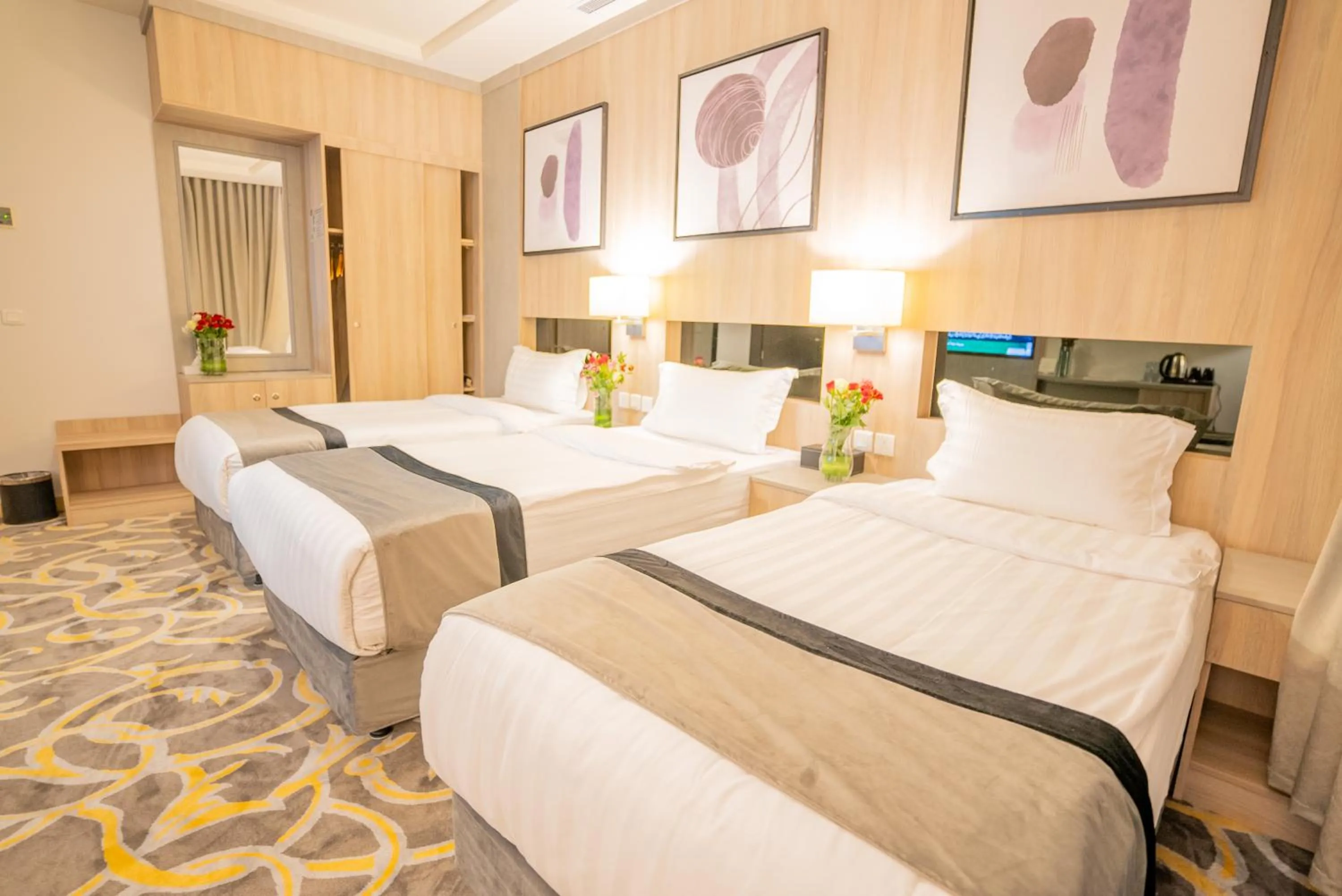 Bed in Laten Suites Serviced Apartment Al Naseem