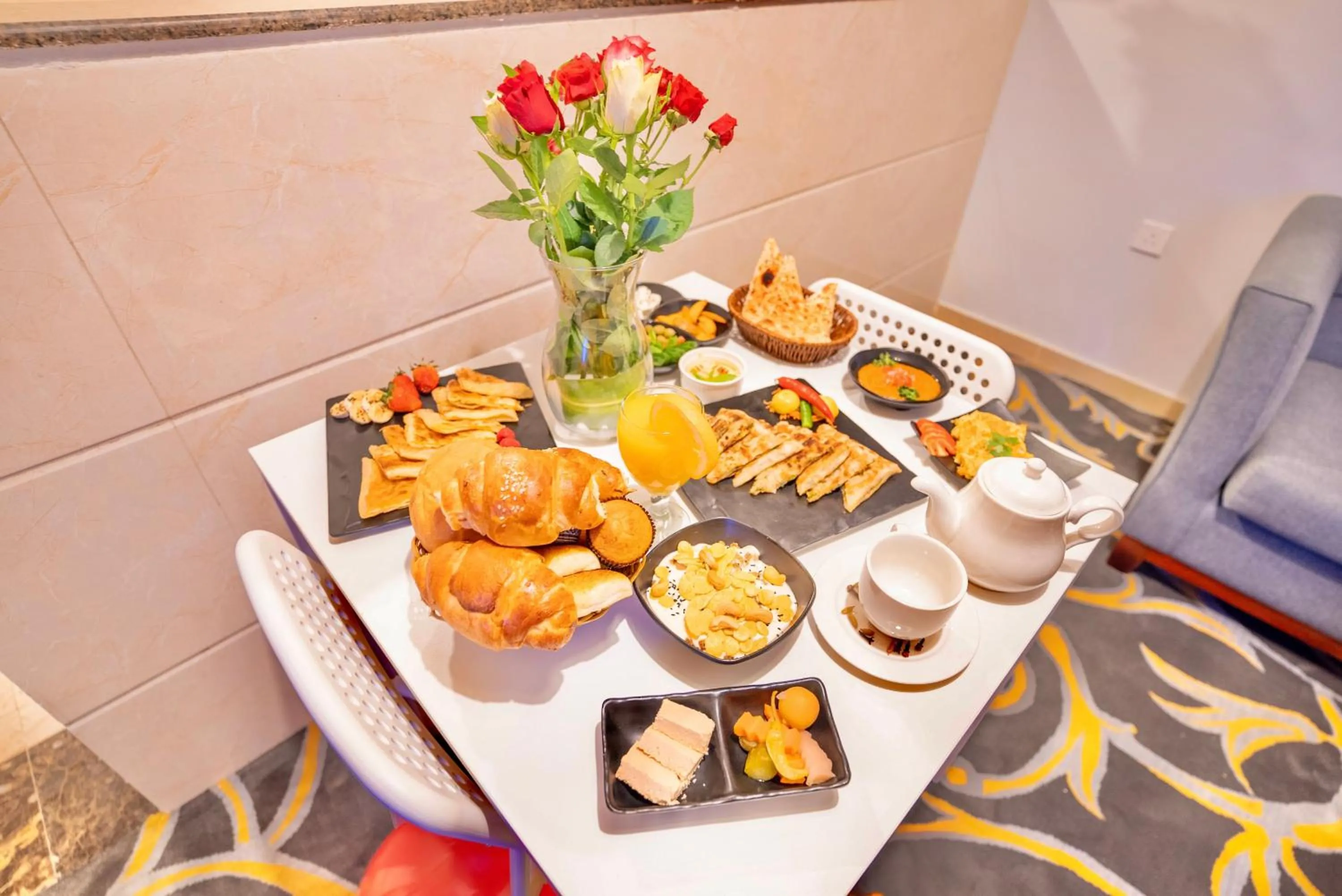 Continental breakfast in Laten Suites Serviced Apartment Al Naseem