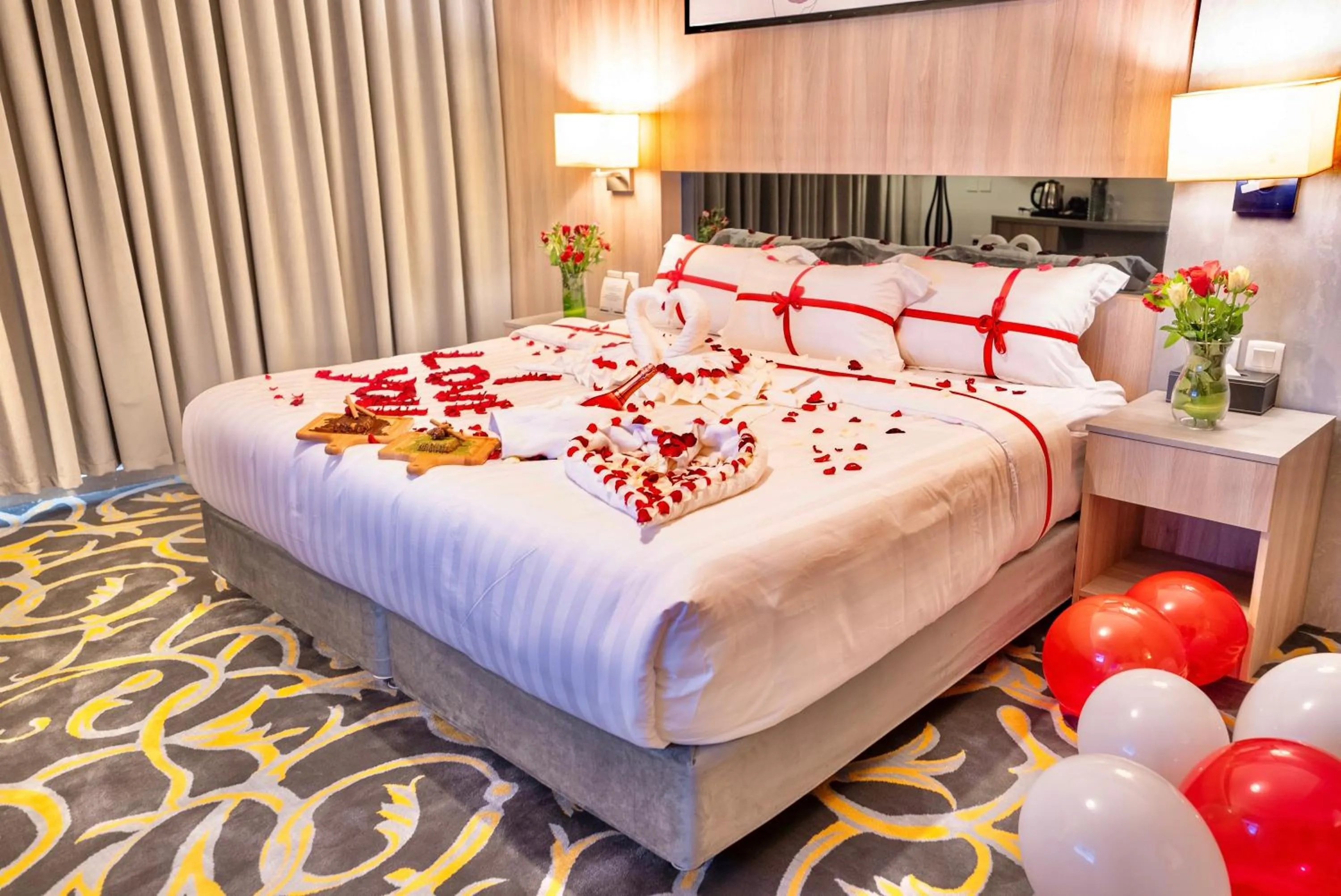 Photo of the whole room, Bed in Laten Suites Serviced Apartment Al Naseem