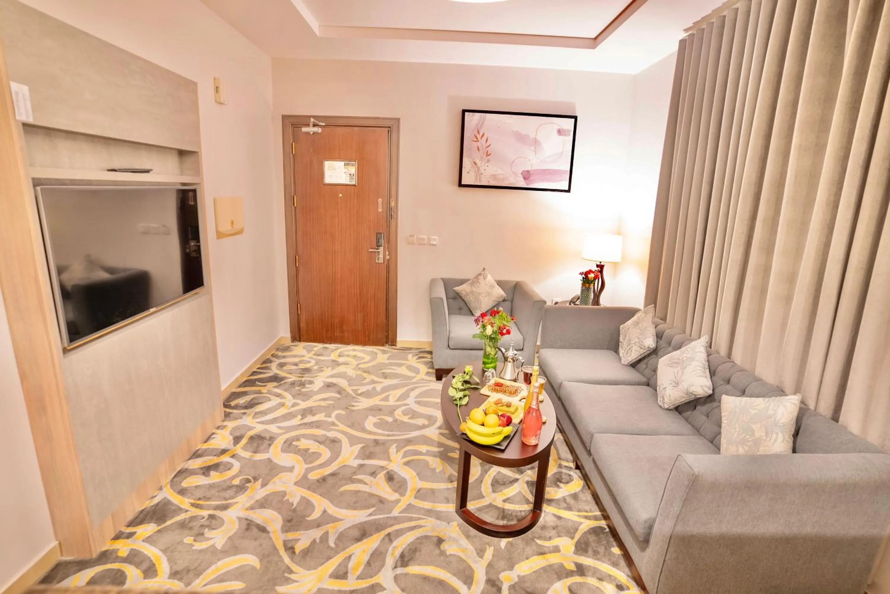 Living room, Bed in Laten Suites Serviced Apartment Al Naseem