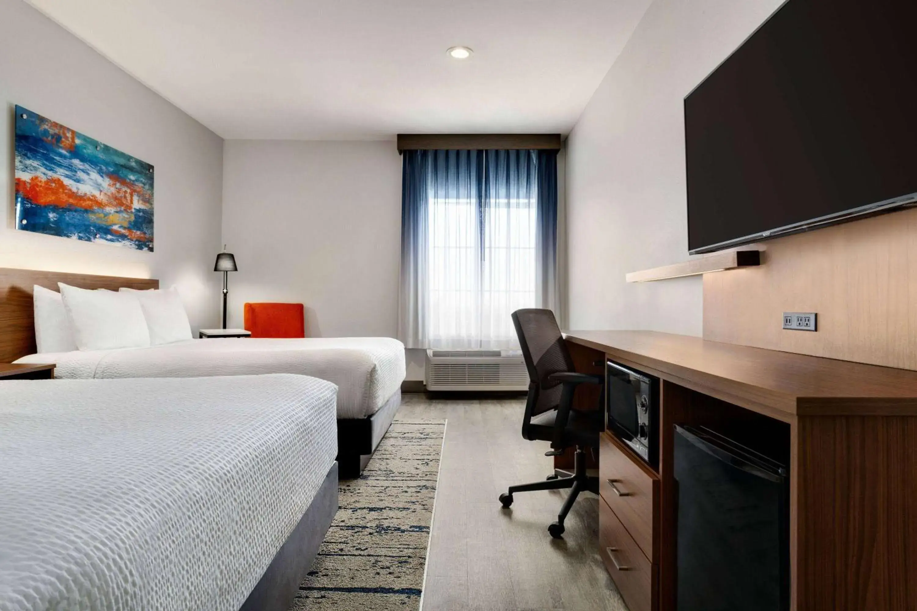 Photo of the whole room, Bed in La Quinta by Wyndham Stephenville Photo of the whole room, Bed in La Quinta by Wyndham Stephenville