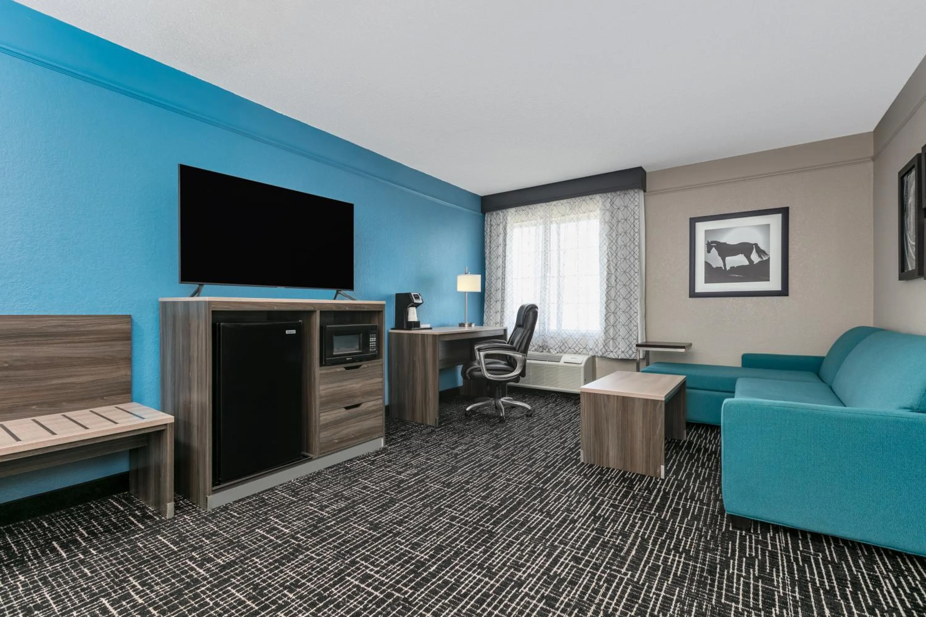 Seating area in La Quinta by Wyndham Weatherford