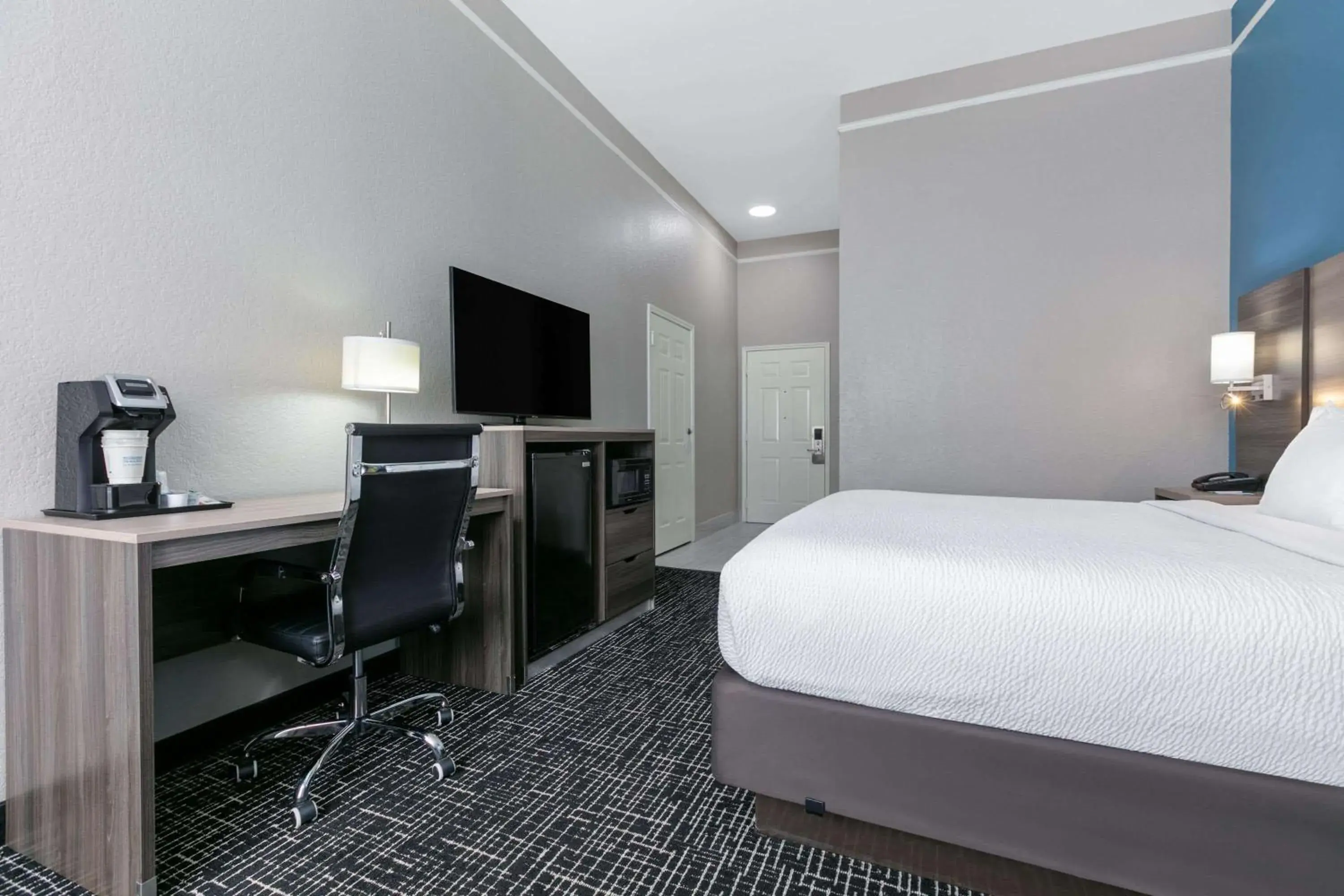 King Room - Non-Smoking in La Quinta by Wyndham Weatherford King Room - Non-Smoking in La Quinta by Wyndham Weatherford