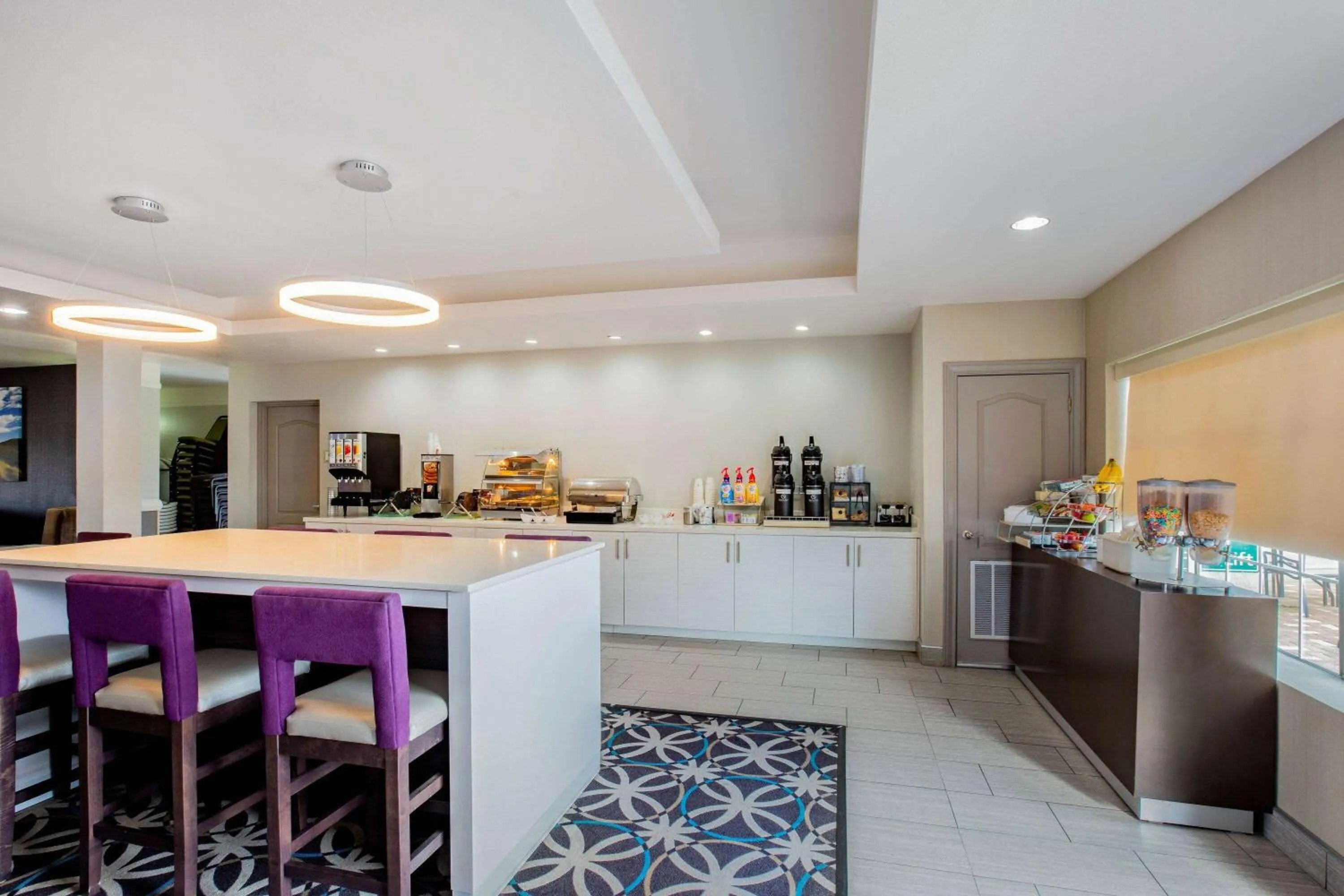 Coffee/tea facilities in La Quinta by Wyndham Mission at West McAllen