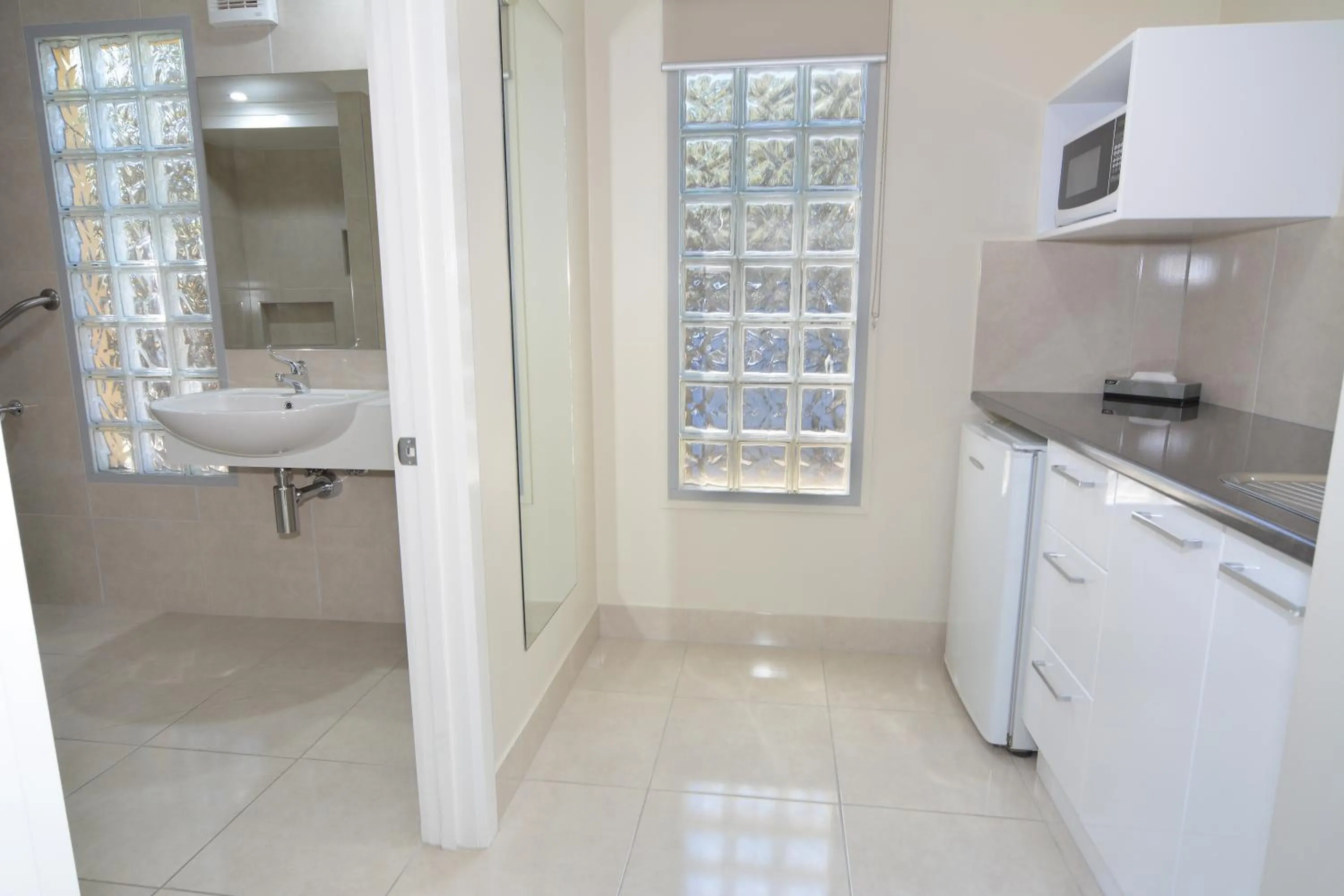 Kitchen or kitchenette in City Centre Motel