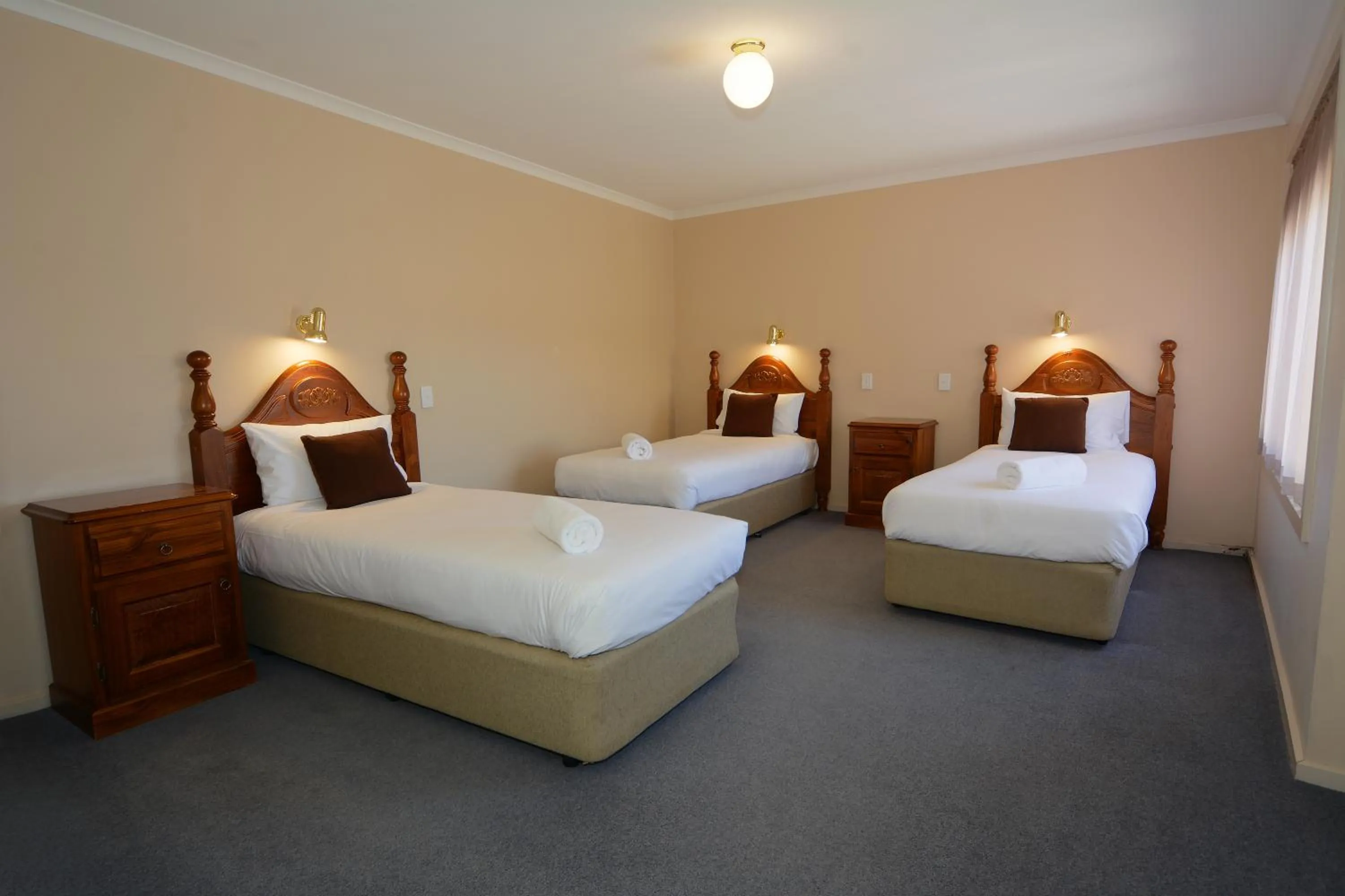 Bedroom, Bed in City Centre Motel