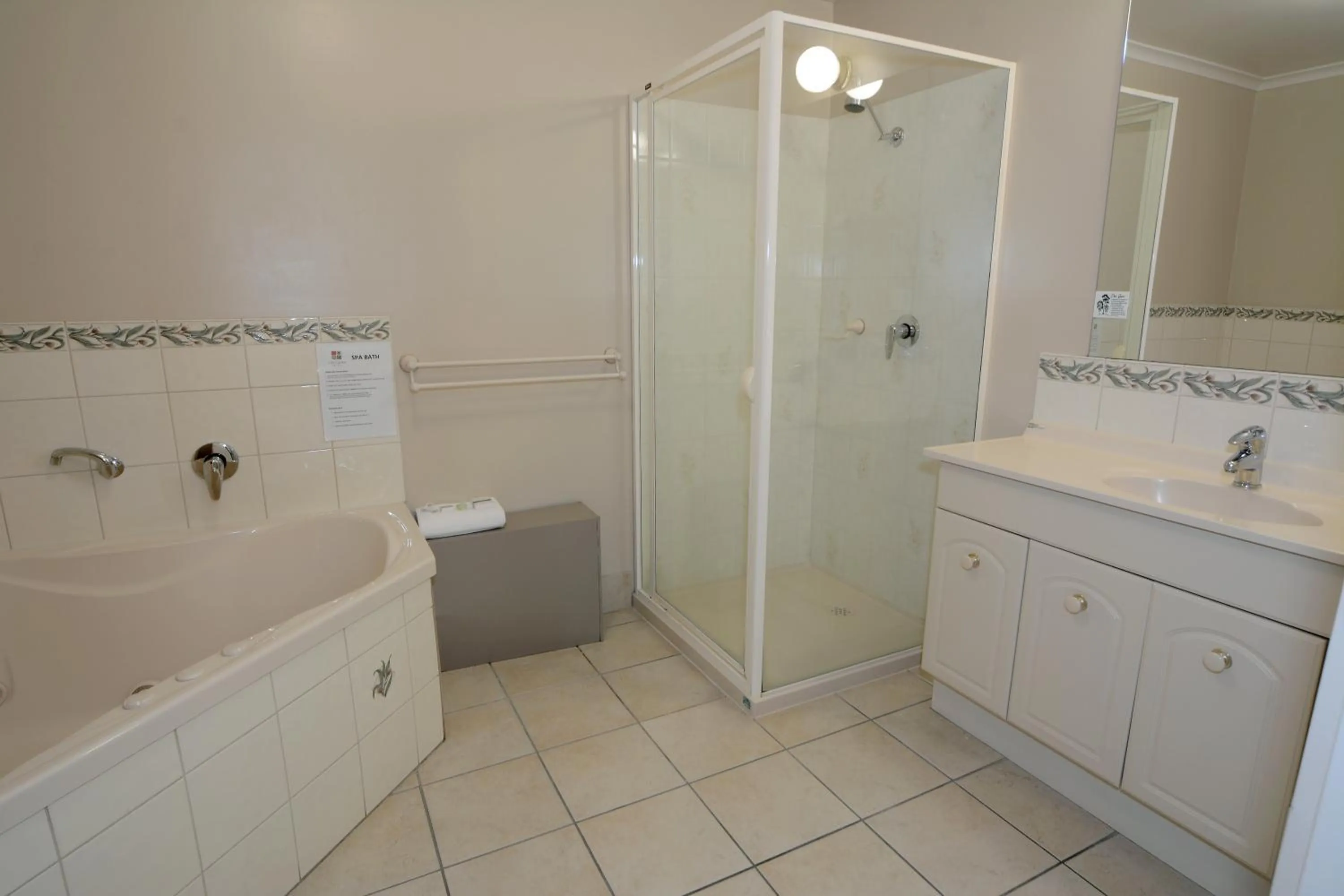 Shower in City Centre Motel