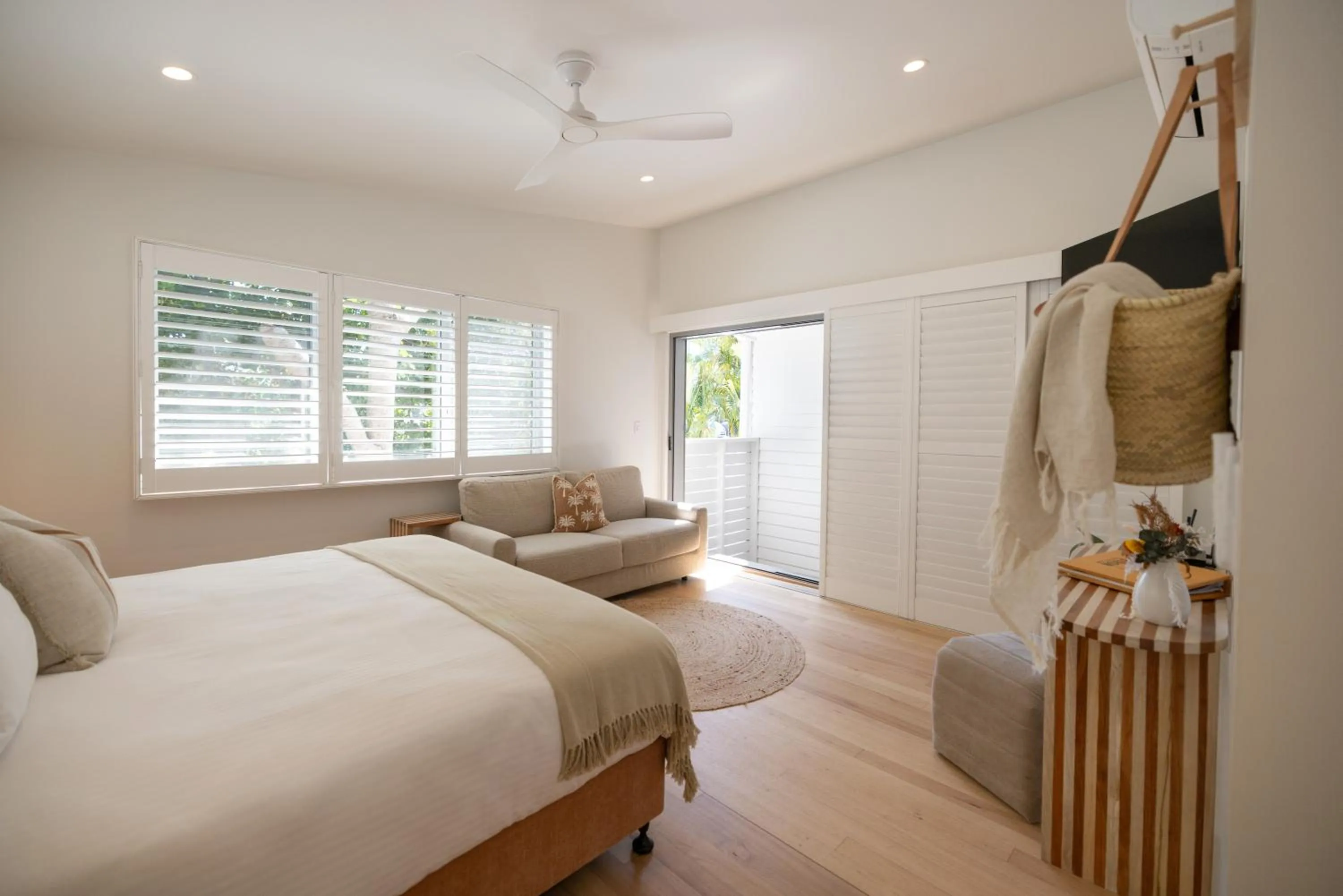 Living room, Bed in Aloha Byron Bay