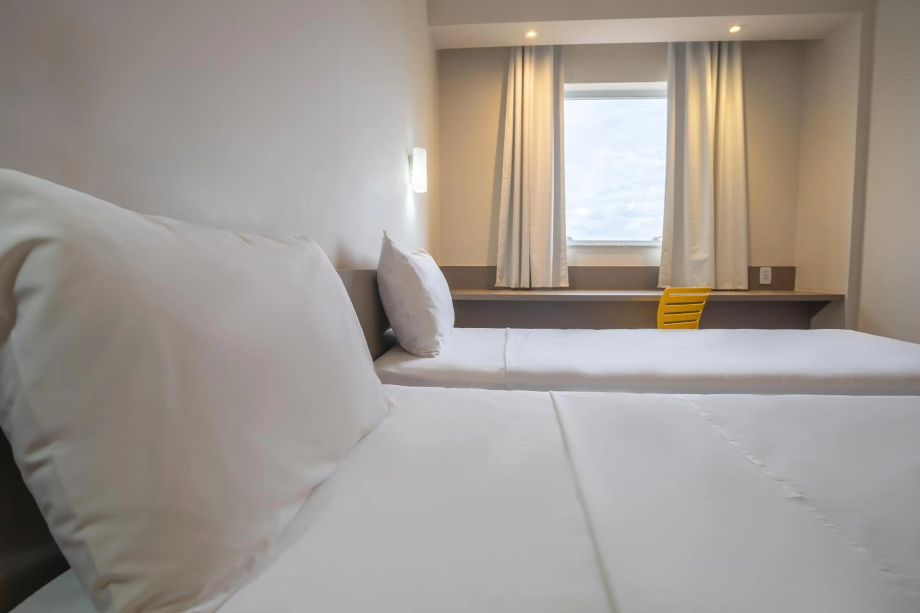 Bedroom, Bed in Transamerica Fit Campo Grande