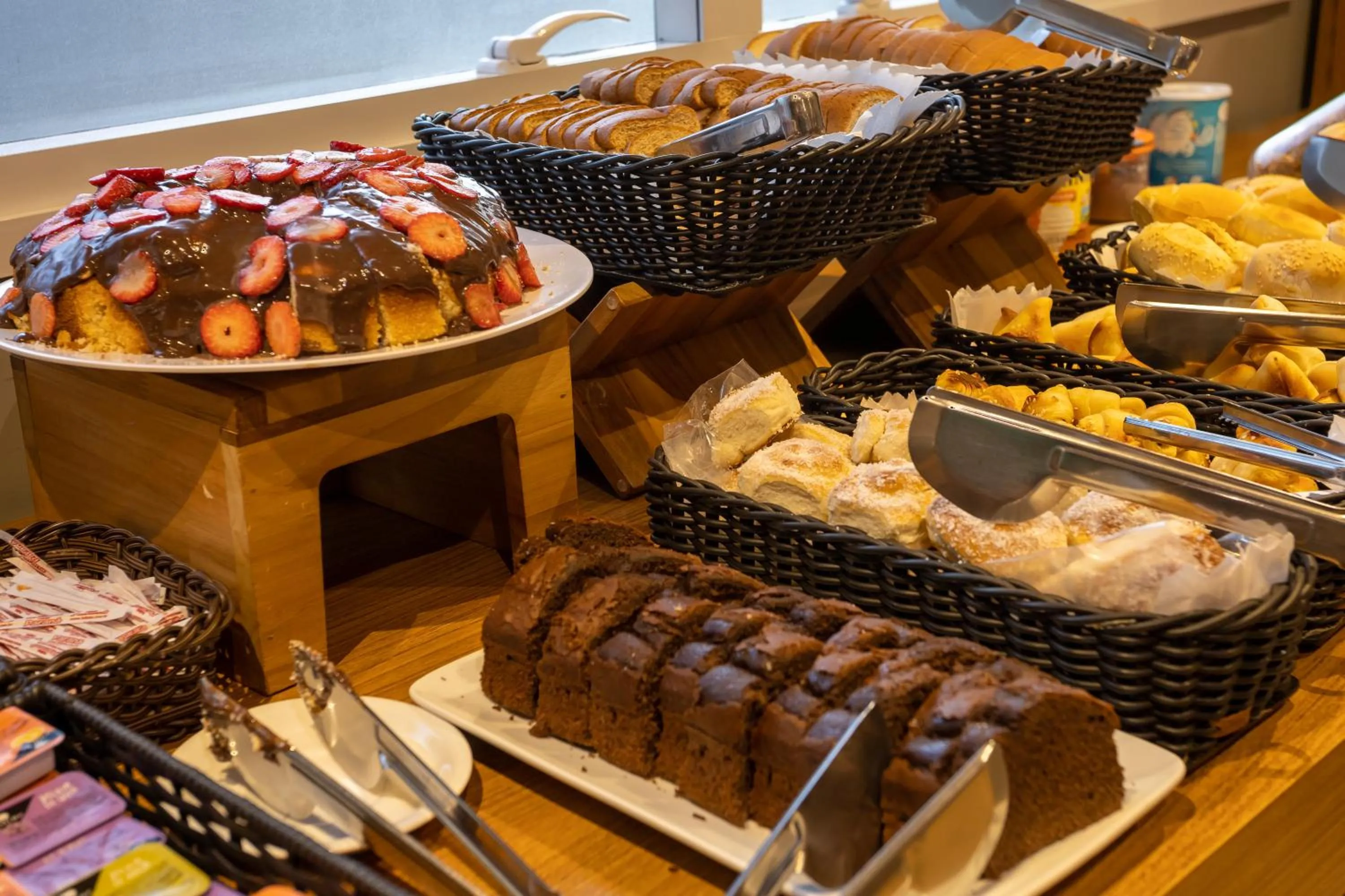 Continental breakfast in Transamerica Fit Campo Grande