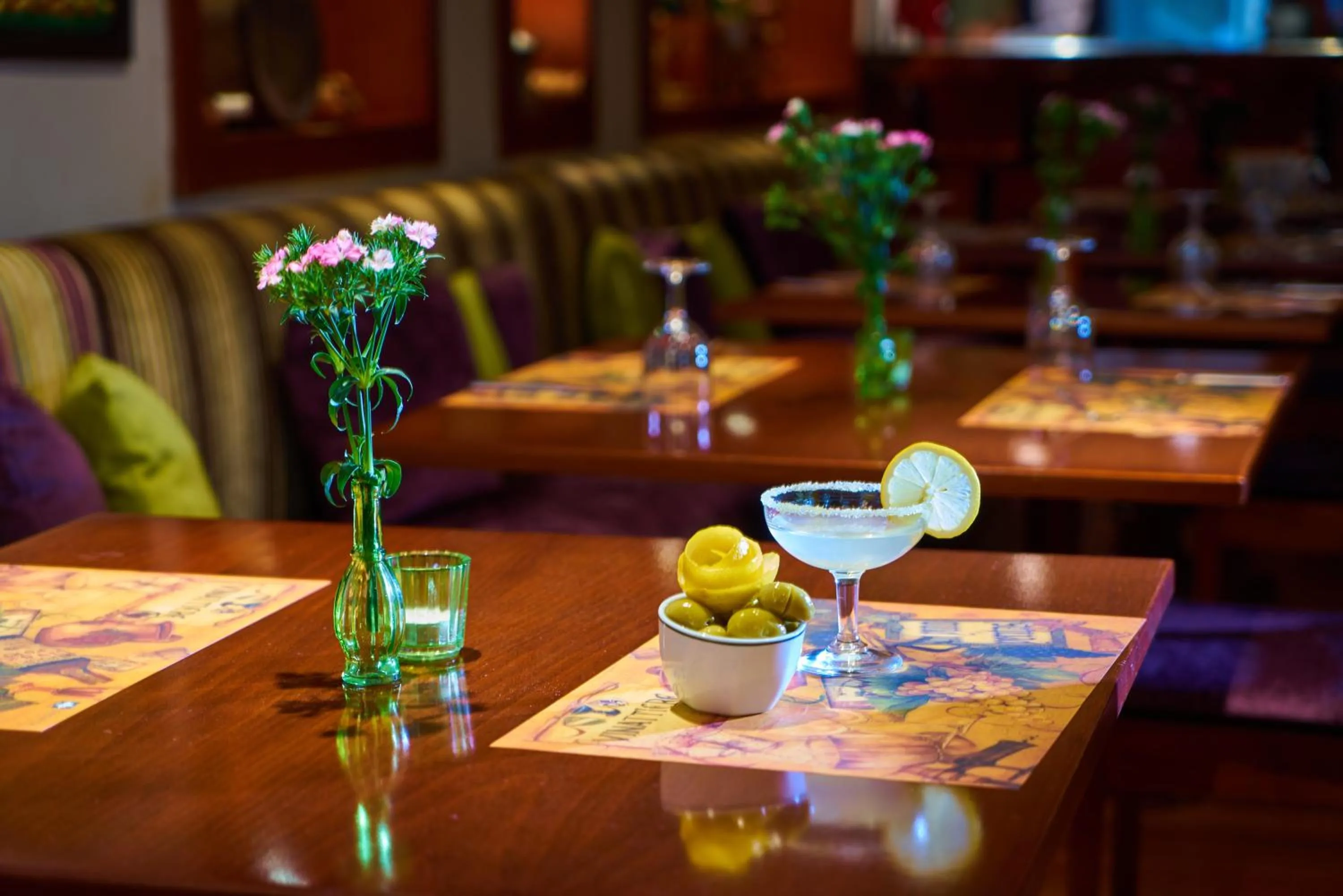 Restaurant/places to eat in Feronya Hotel