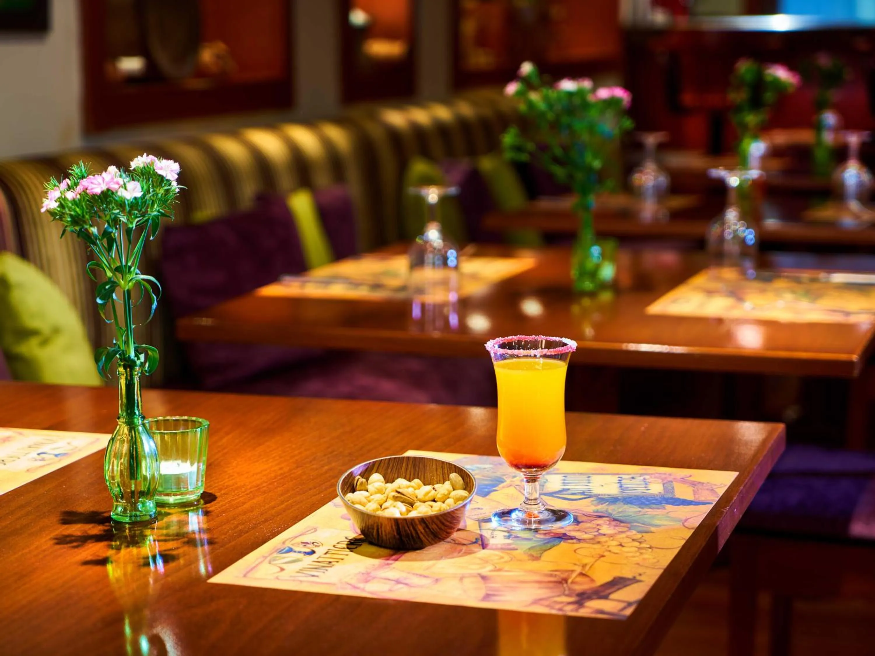 Restaurant/places to eat in Feronya Hotel