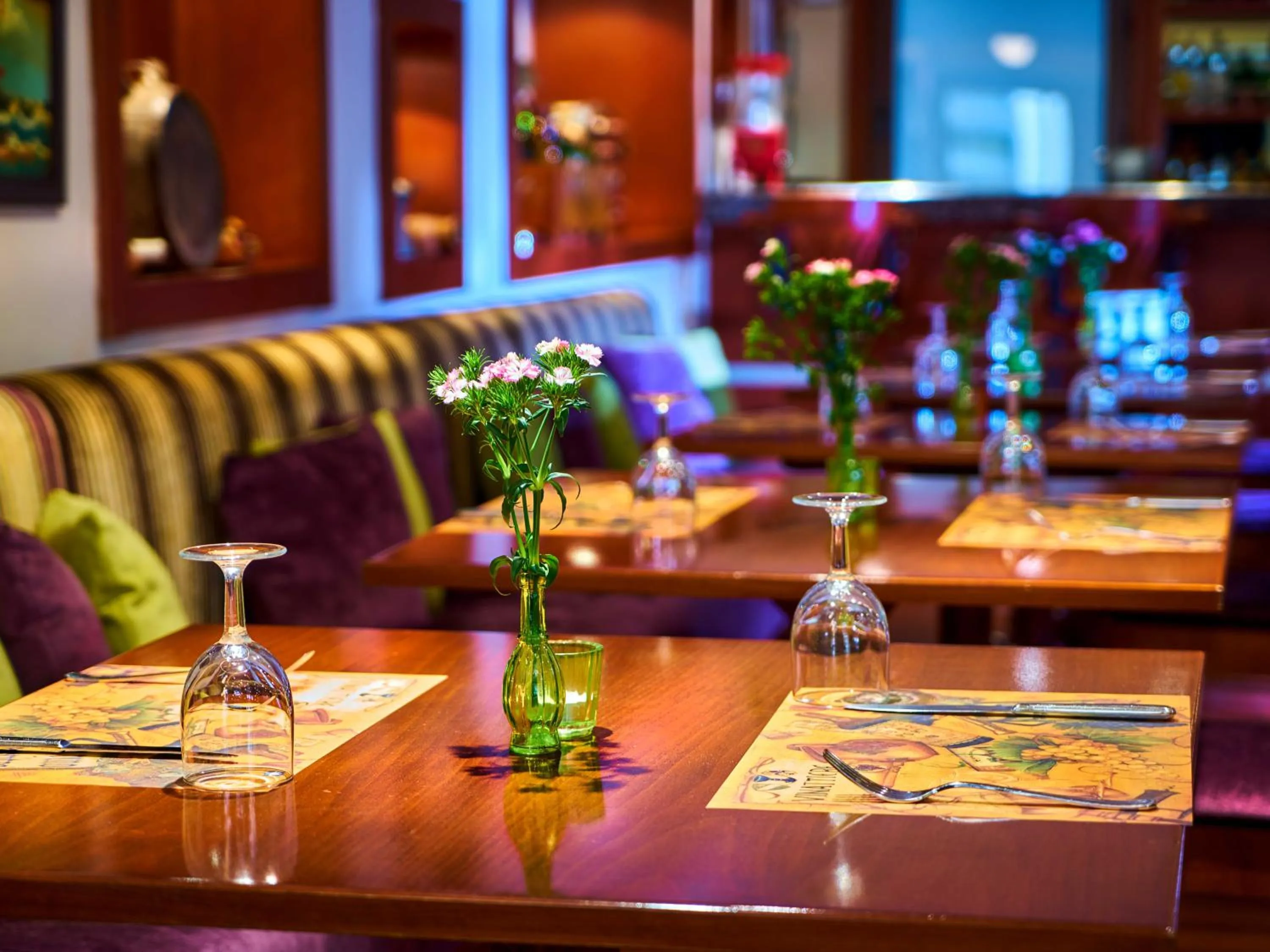 Restaurant/places to eat in Feronya Hotel