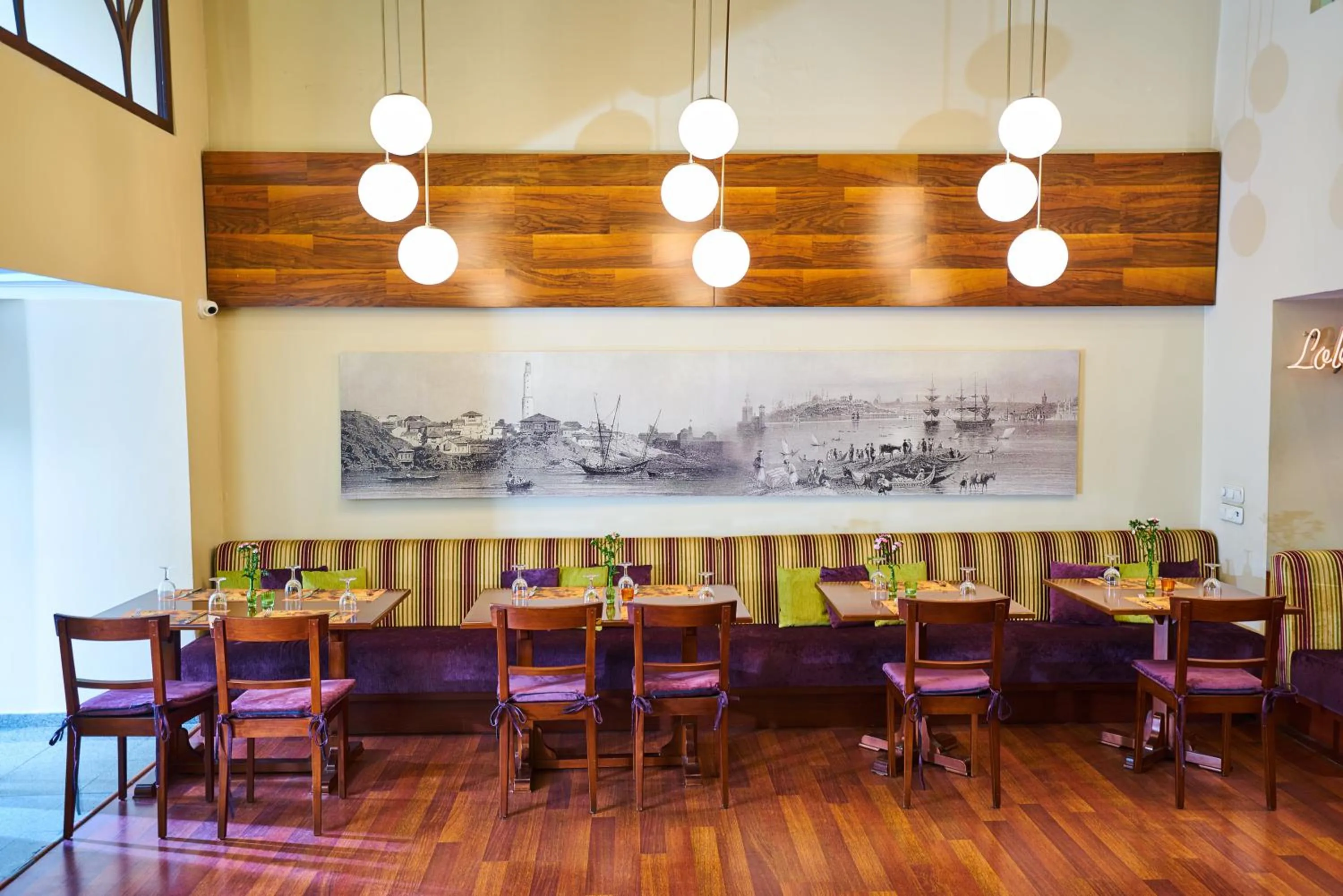 Restaurant/places to eat in Feronya Hotel