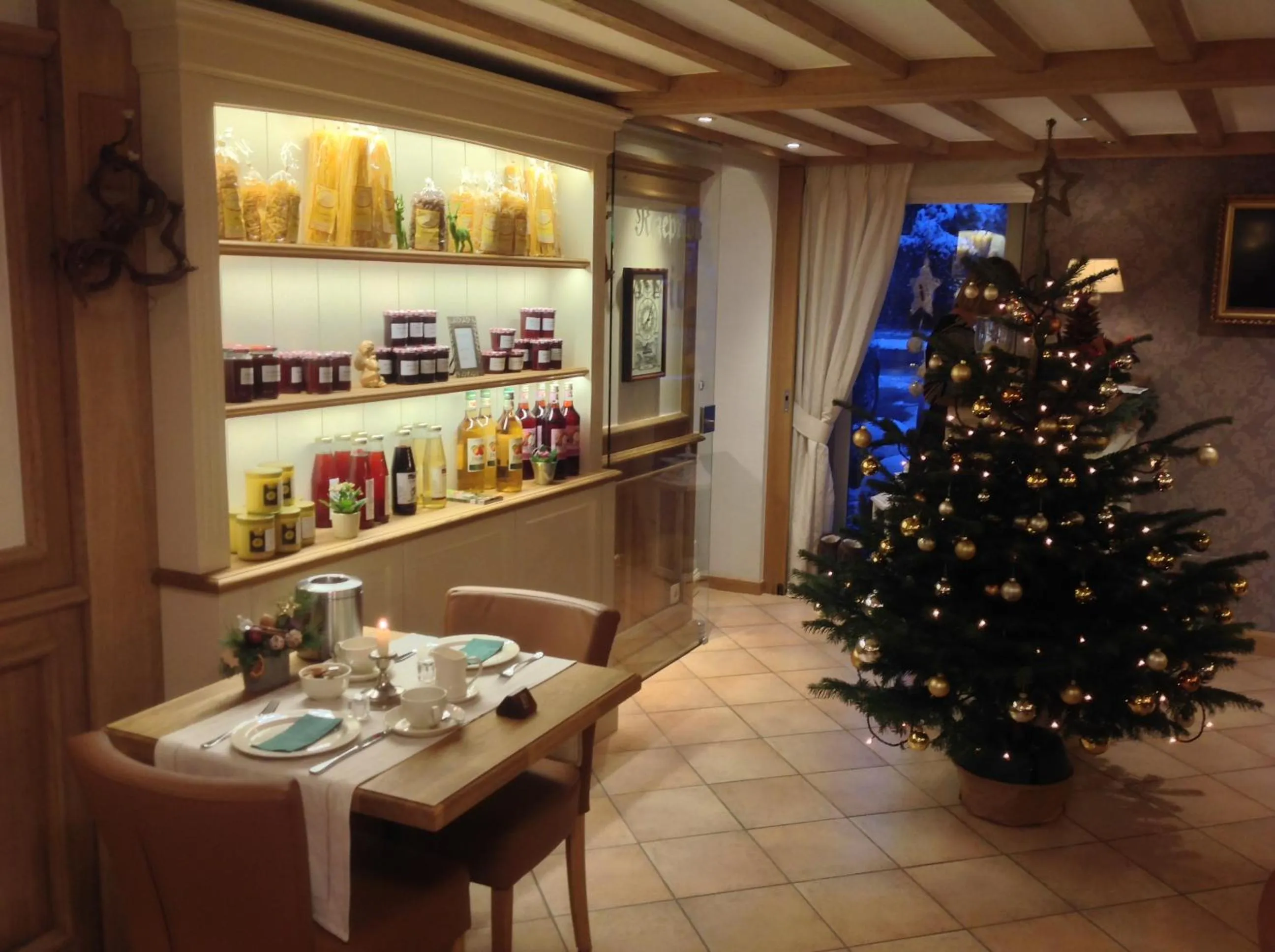 Communal lounge/ TV room in Hotel Eifelland