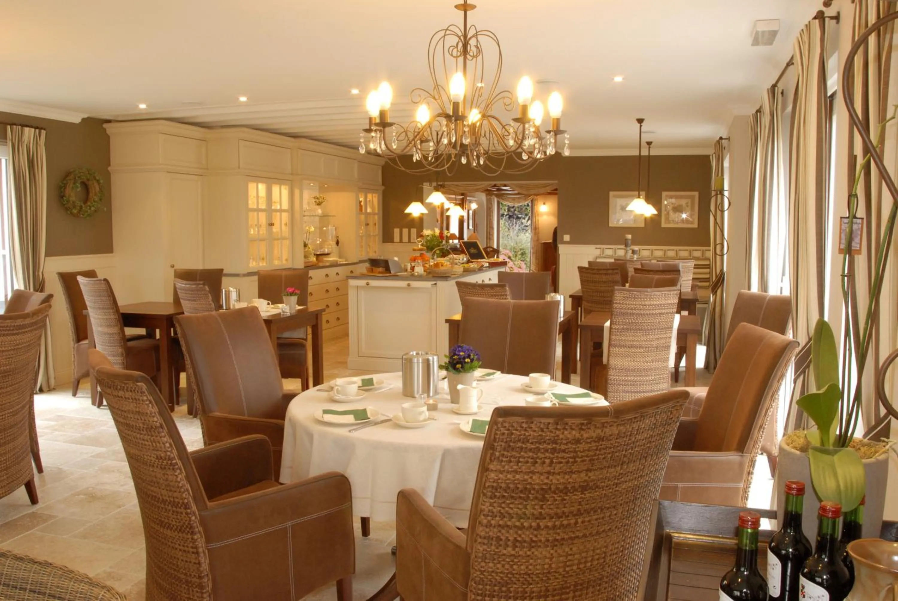 Restaurant/places to eat in Hotel Eifelland