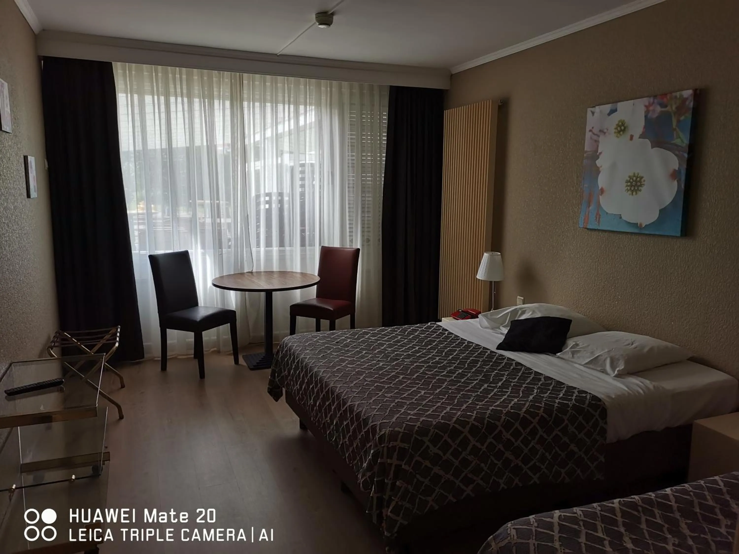 Bed in Hôtel La Côte d'Or