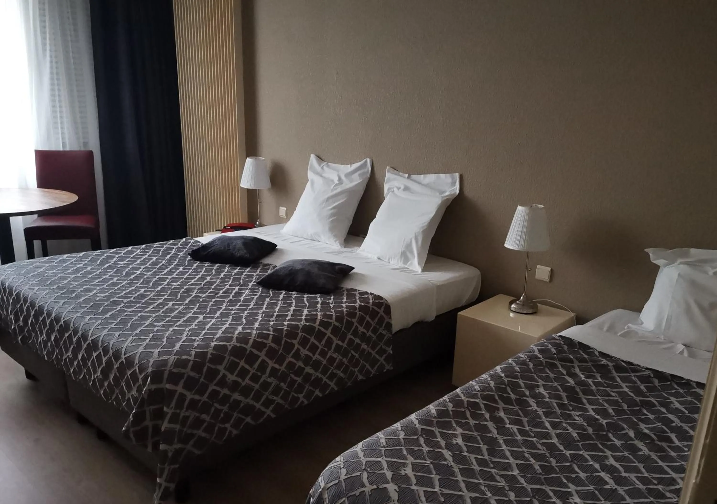 Bedroom, Bed in Hôtel La Côte d'Or