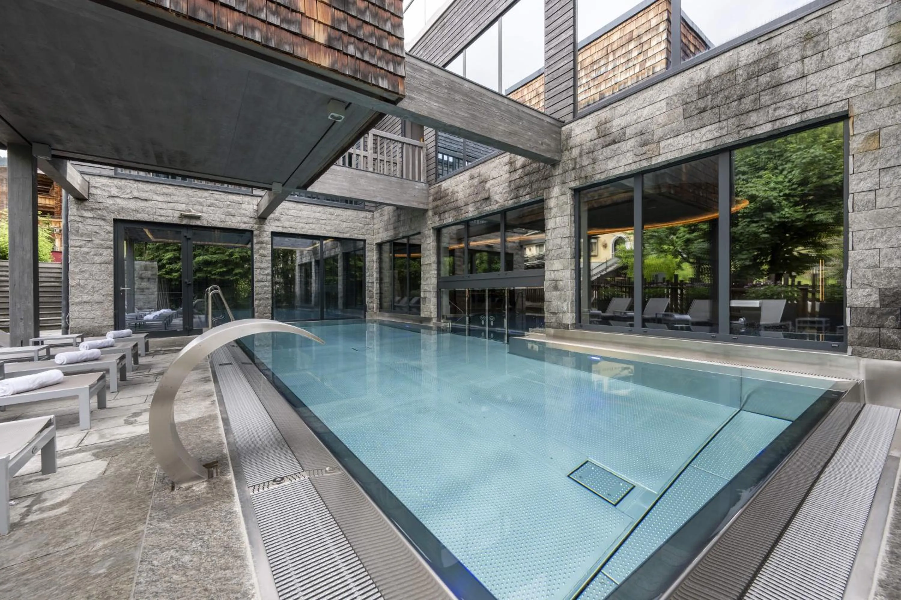 Swimming pool in Hotel Kendler