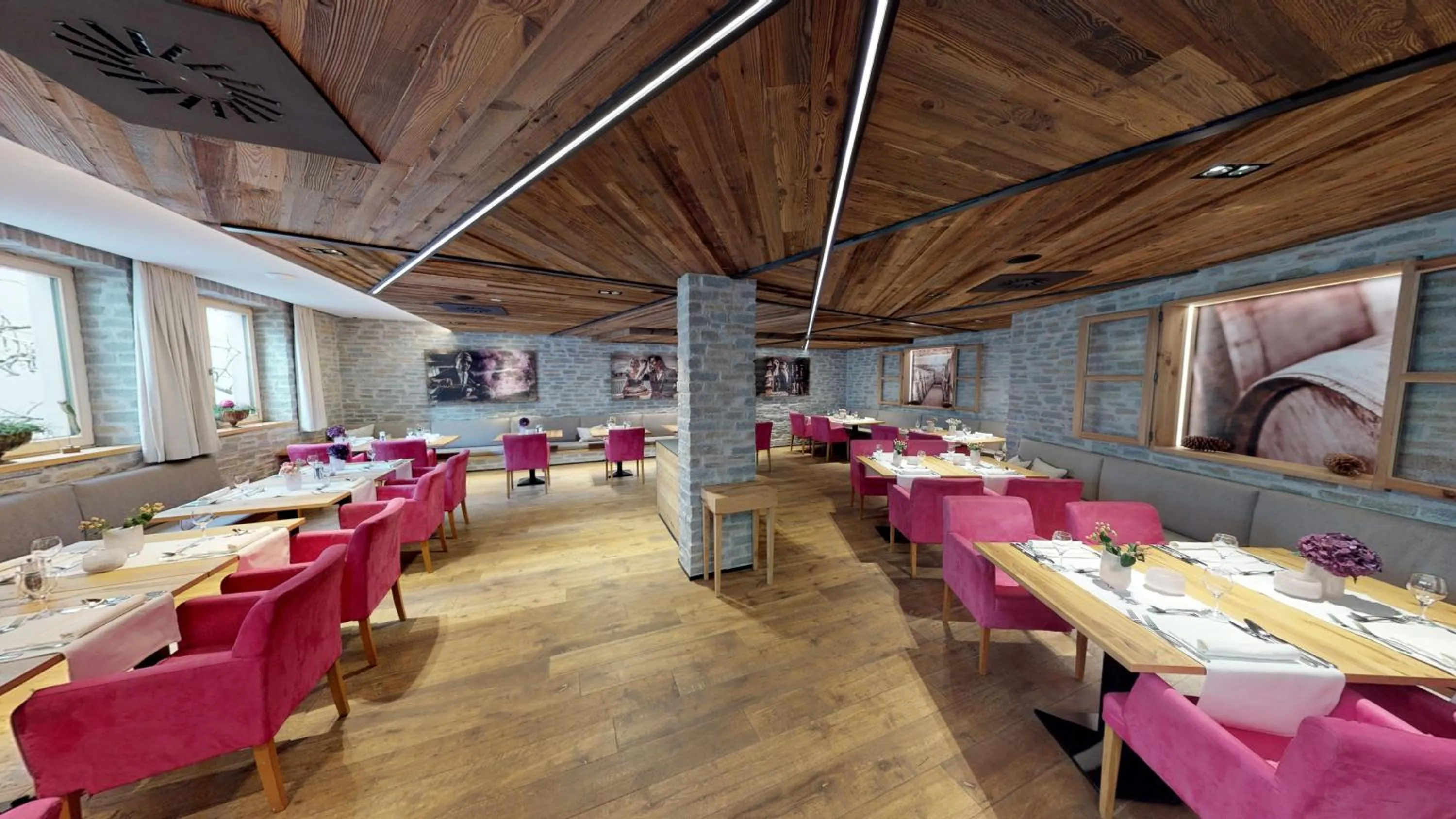 Restaurant/places to eat in Hotel Kendler