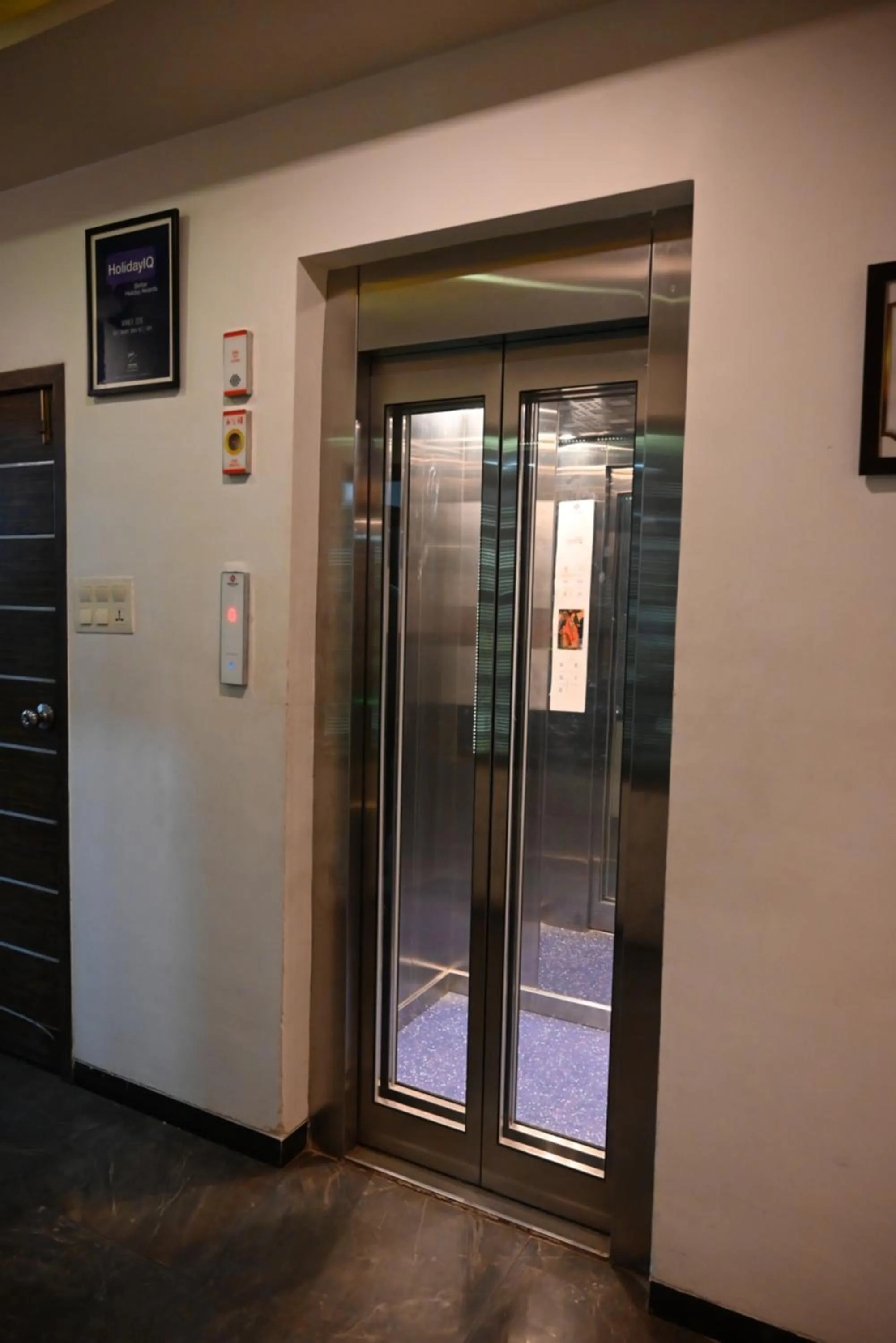 Property building in Hotel Shradha Saburi Palace