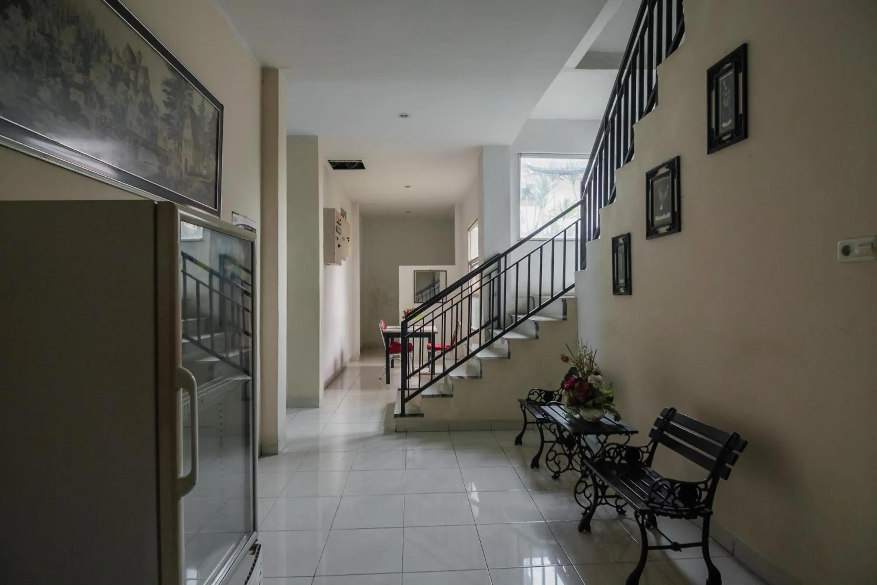 Lobby or reception in RedDoorz Syariah near Jamtos Jambi Lobby or reception in RedDoorz Syariah near Jamtos Jambi