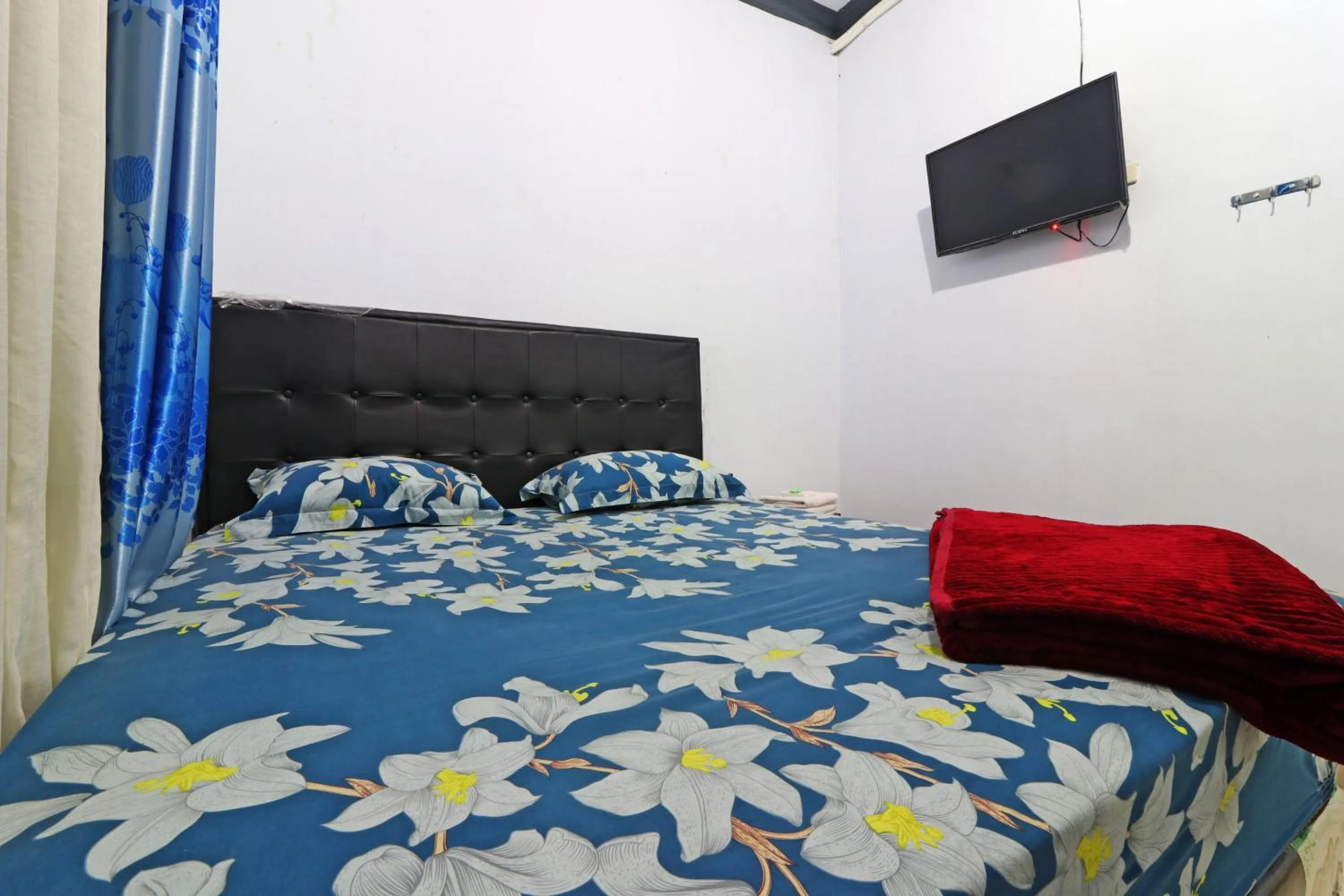 Bedroom, Bed in Wisma Barokah