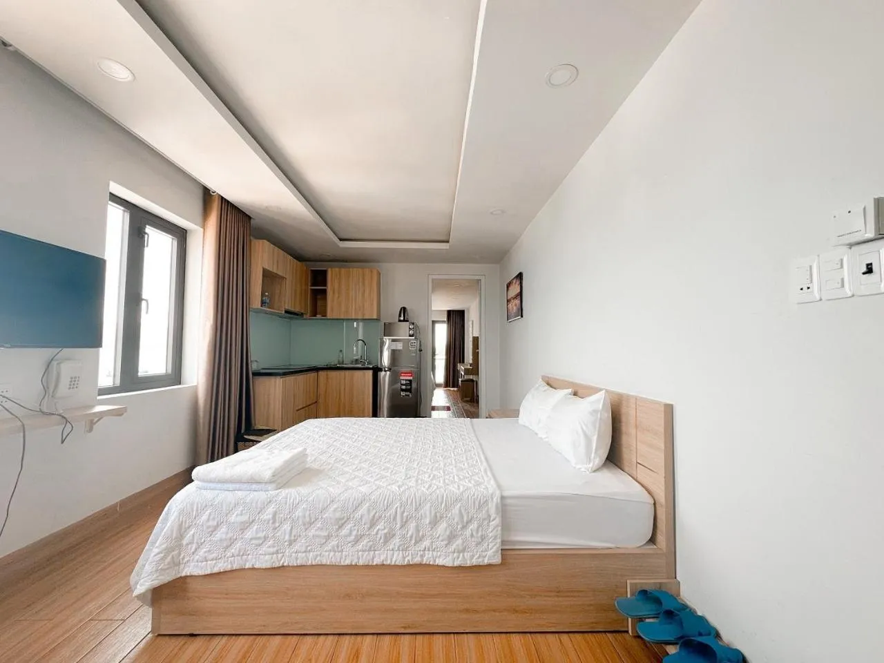 Living room, Bed in AQUA Seaview Hotel