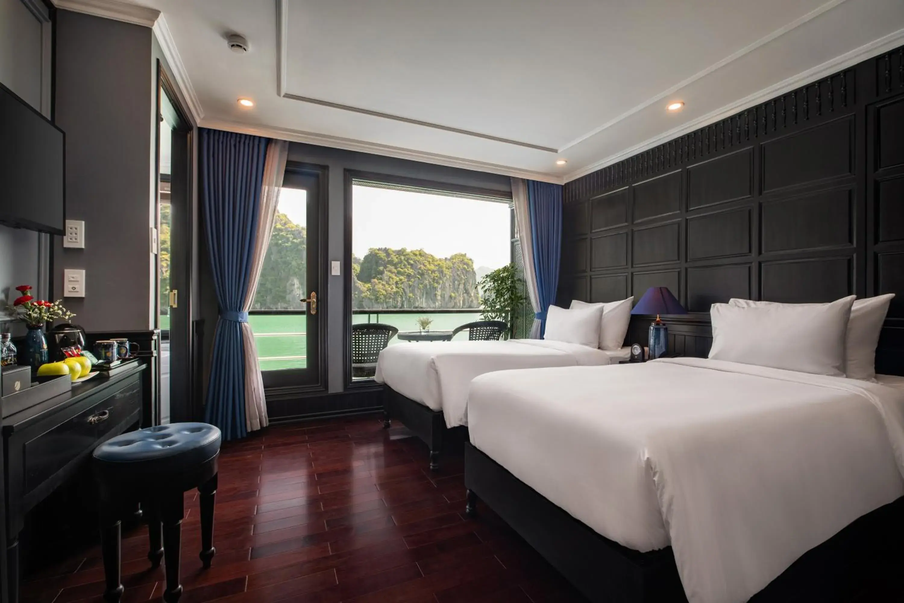 Triple Suite Ocean View with Private Balcony in Rosy Cruises Triple Suite Ocean View with Private Balcony in Rosy Cruises