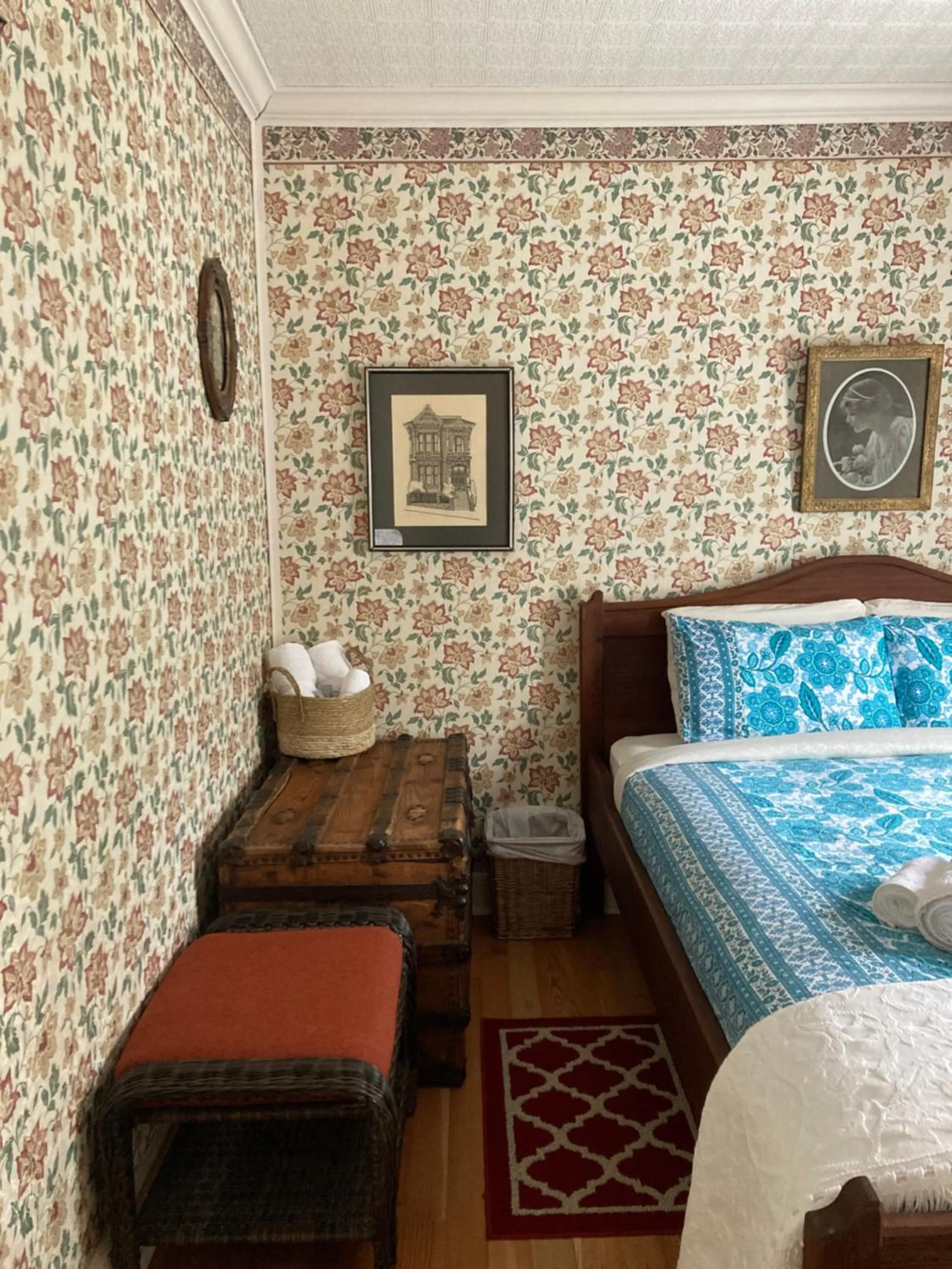 Bed in St. George Hotel